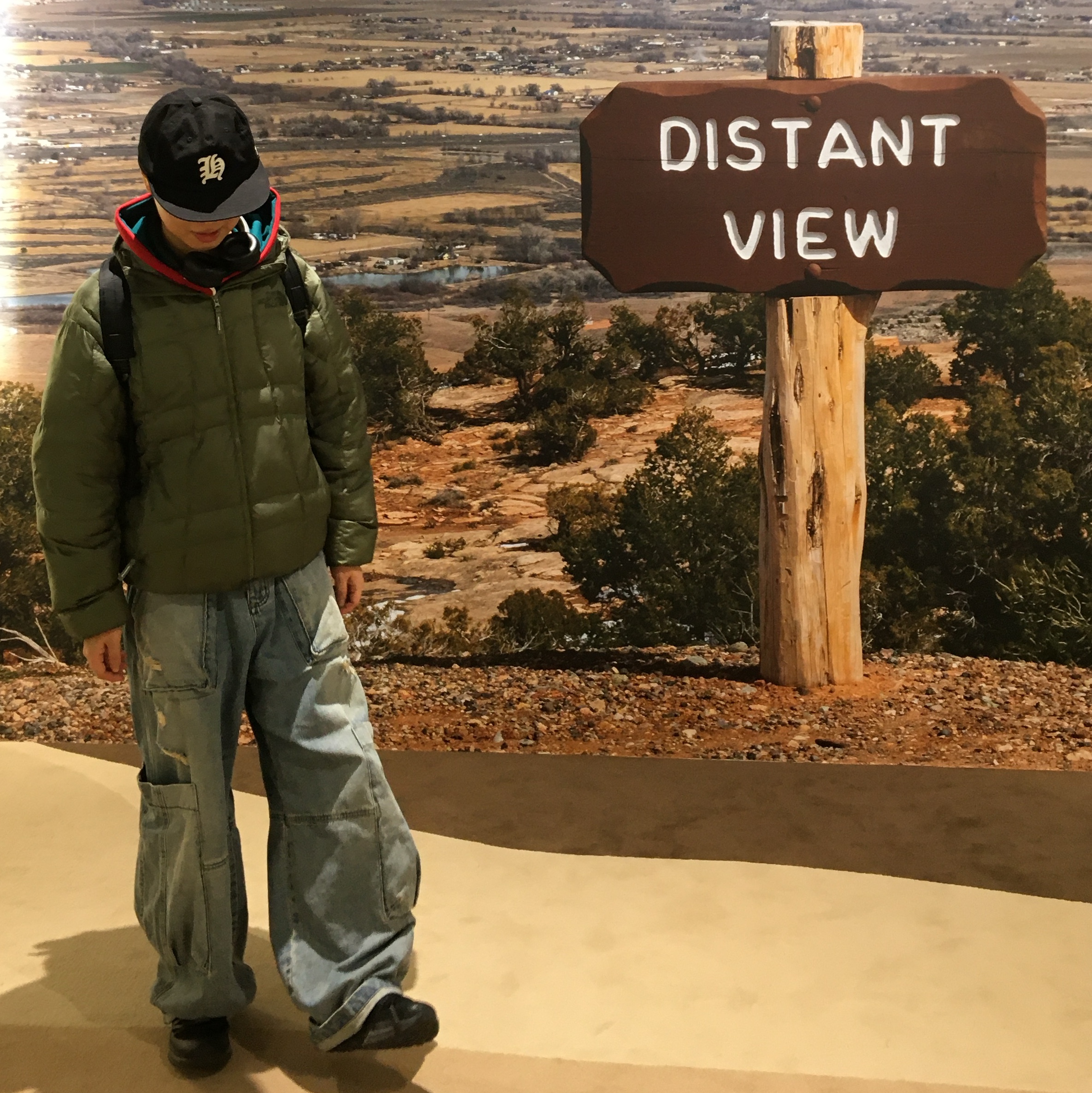 The North Face White Label Wave LT On Ball Jacket Khaki, Karactor Blunt Denim Fatigue Pants Washed blue 착용 스타일