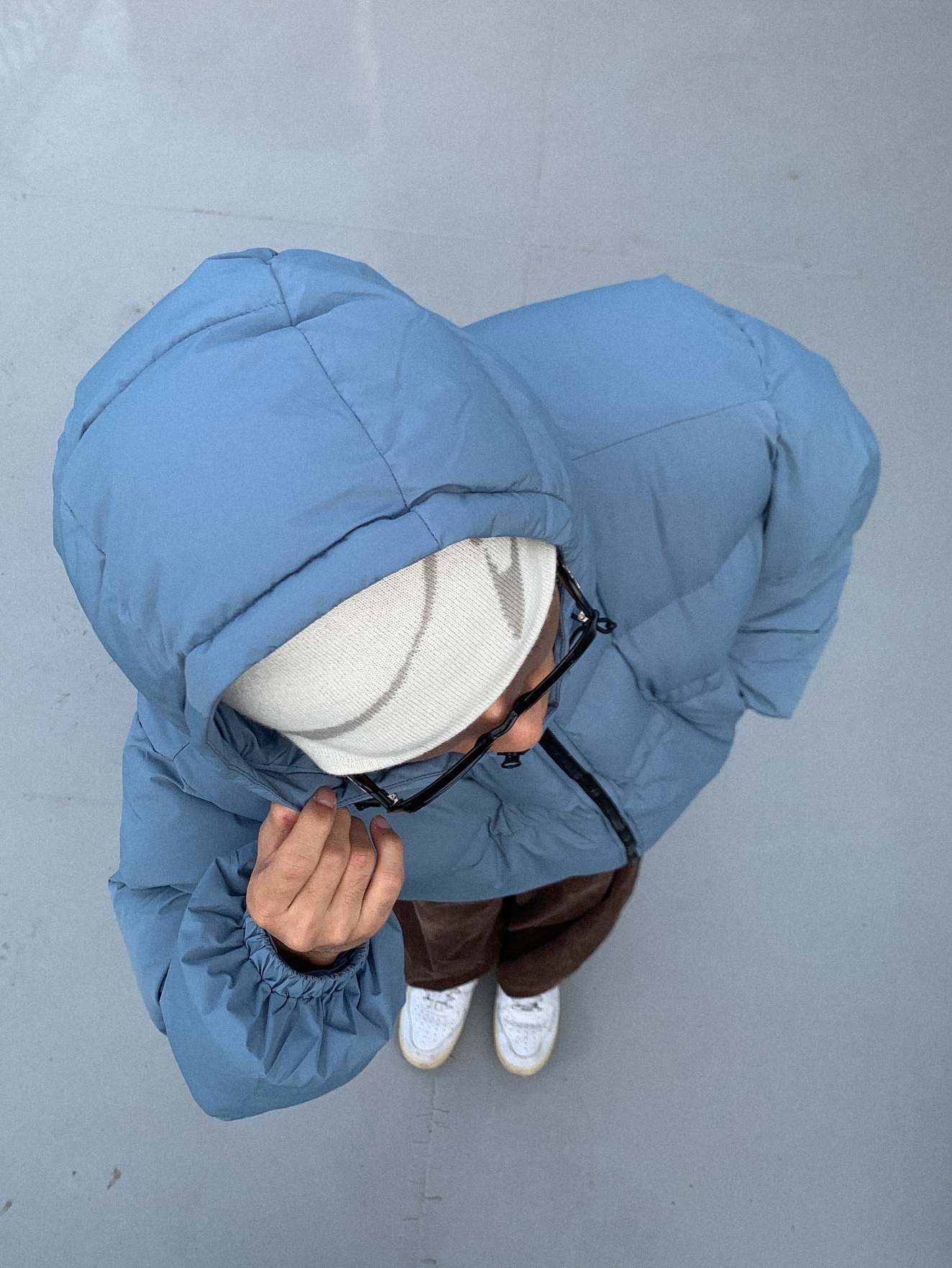 BLR Curved Logo Beanie Black, BLR Curved Logo Beanie Ivory 착용 스타일