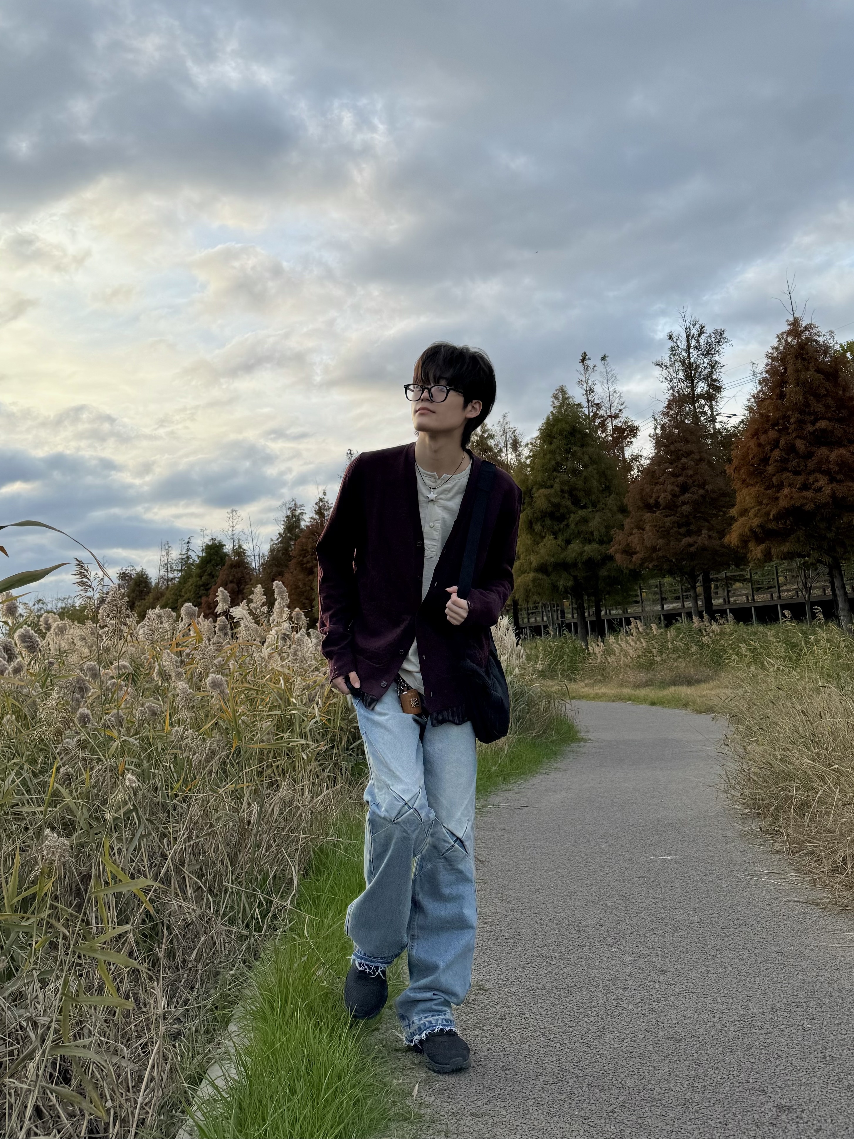 [KREAM 단독] ADSB Andersson Bell Sauvage Cotton Cardigan Green, Oakley Factory Team x Brain Dead Ostrich Chop Saw Mule Maroon Espresso 착용 스타일 - 6