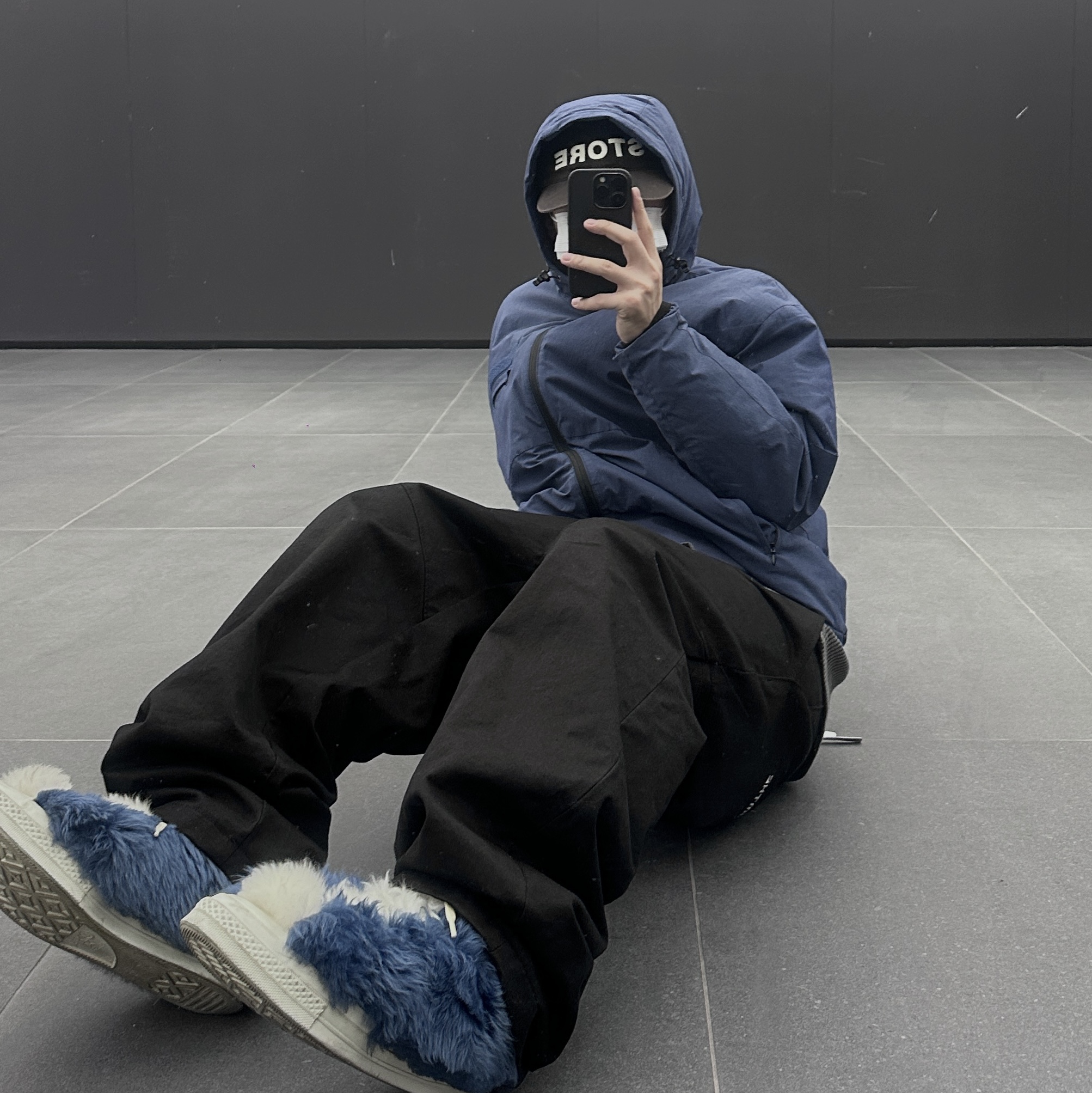 Converse x Ambush Chuck 70 Fuzzy Navy Blue 착용 스타일 - 1