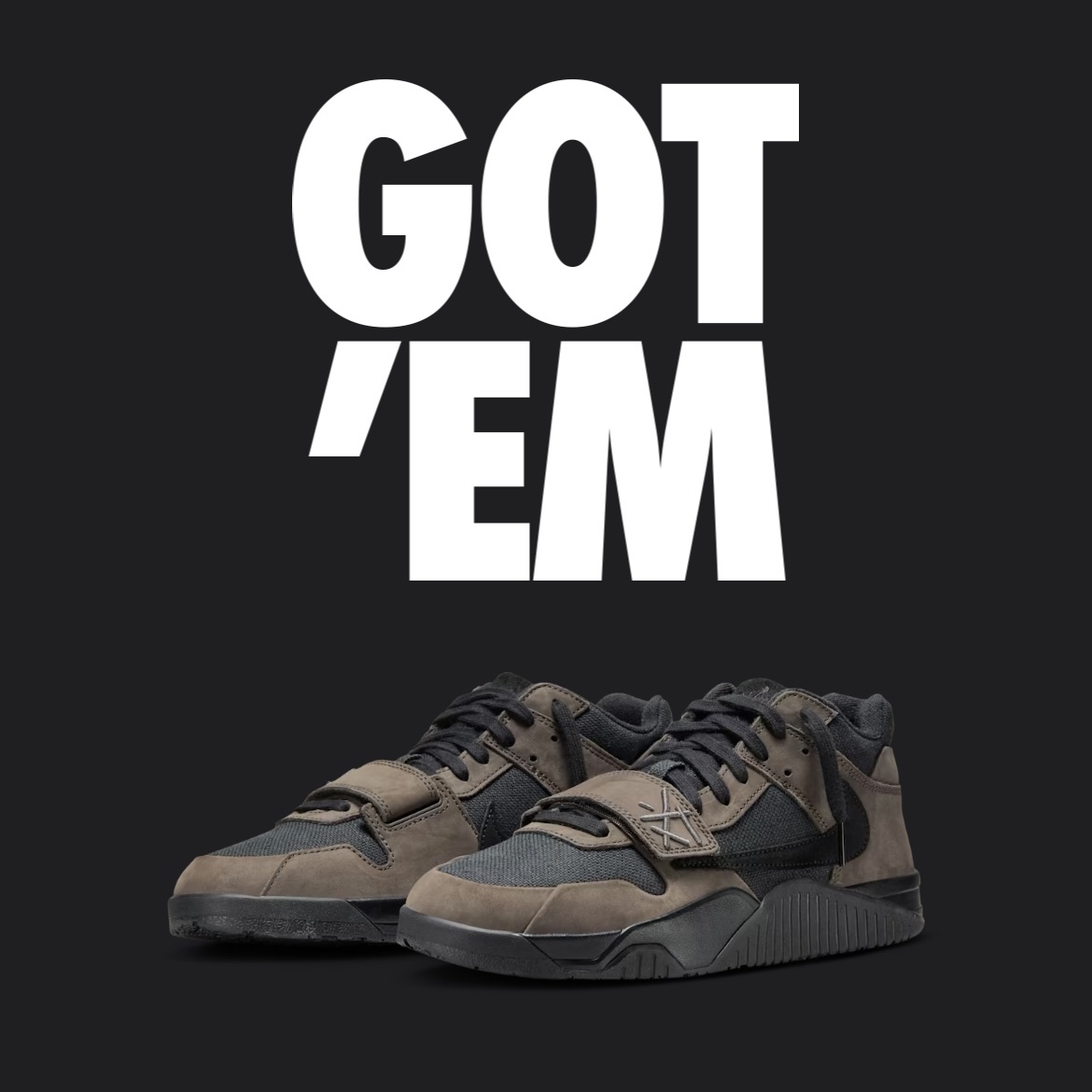 Jordan 1 x Travis Scott Retro Low OG SP Sail and Ridgerock, Jordan x Travis Scott Jumpman Jack TR Black and Dark Mocha 착용 스타일 - 2