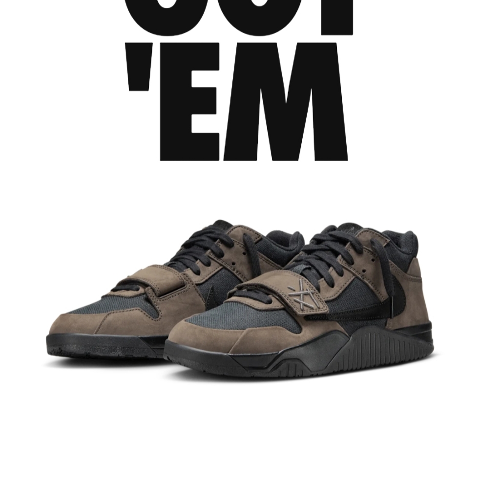 Jordan x Travis Scott Jumpman Jack TR Black and Dark Mocha 착용 스타일