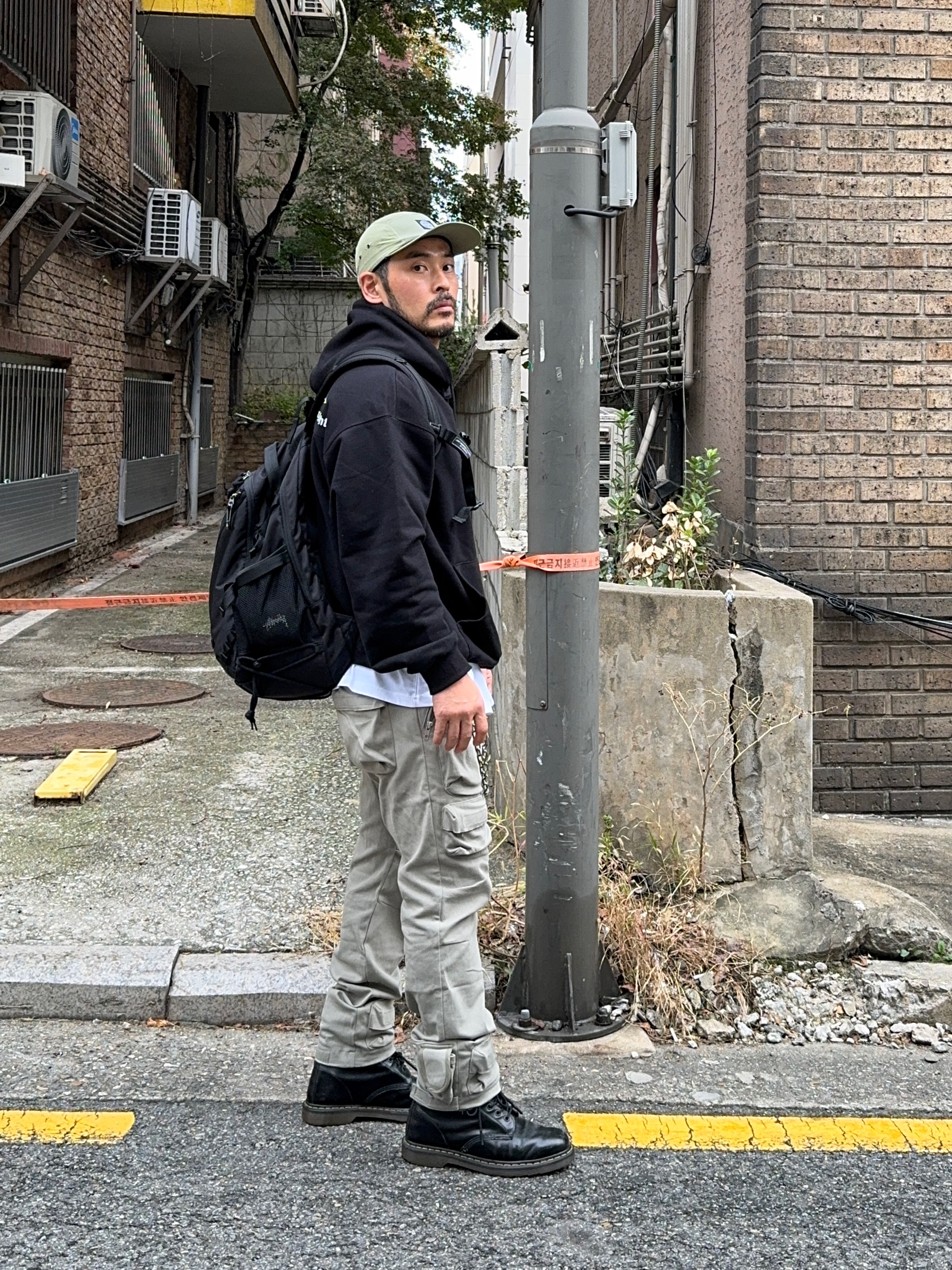 Grailz Flight Pocket Pants Ash Olive 착용 스타일 - 1
