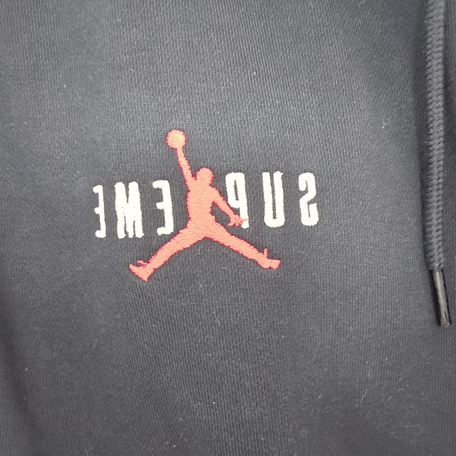 Supreme x Jordan Hooded Sweatshirt Black - 24FW, Supreme x Jordan Sweatpants Black - 24FW 착용 스타일 - 2
