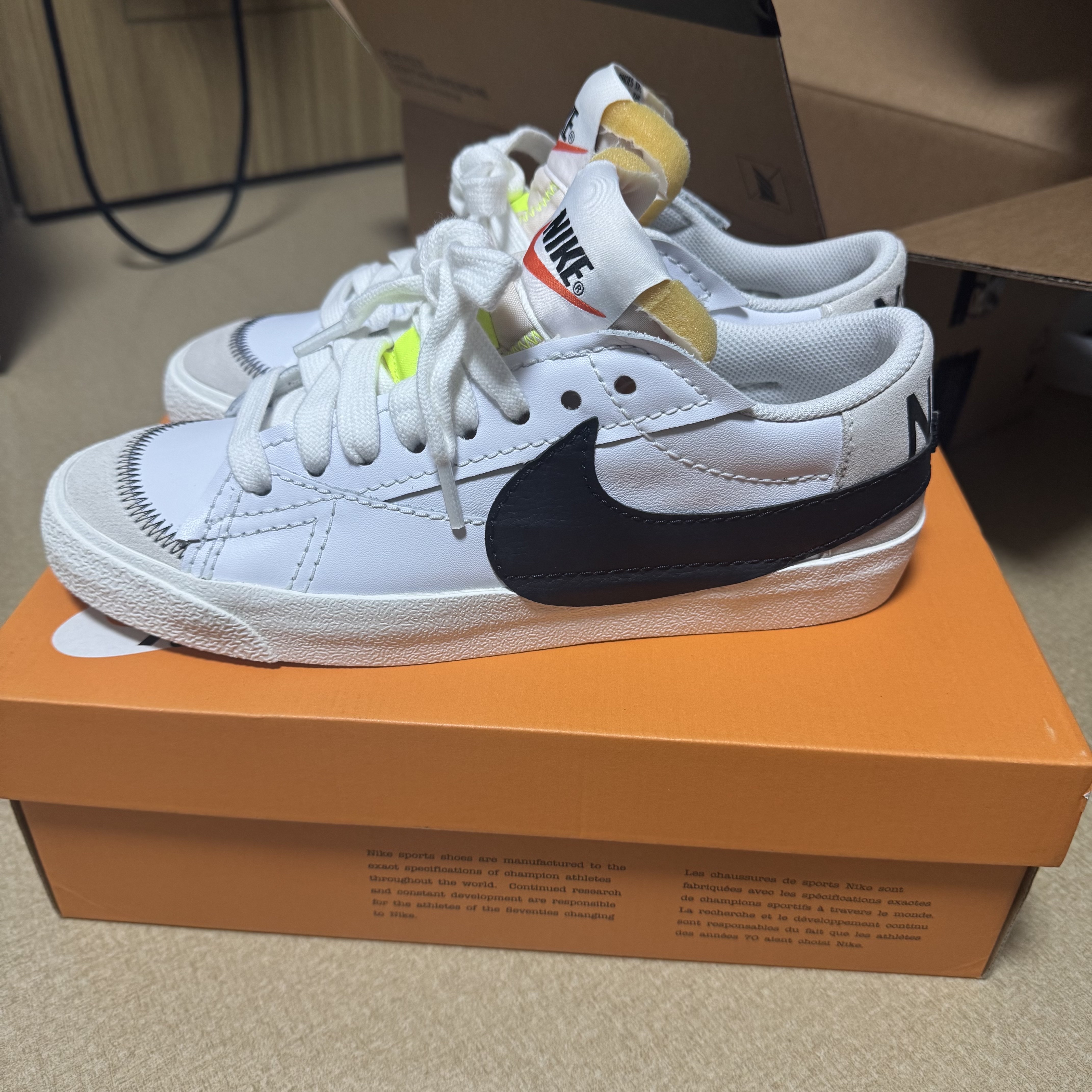 Nike Blazer Low '77 Jumbo White Black 착용 스타일