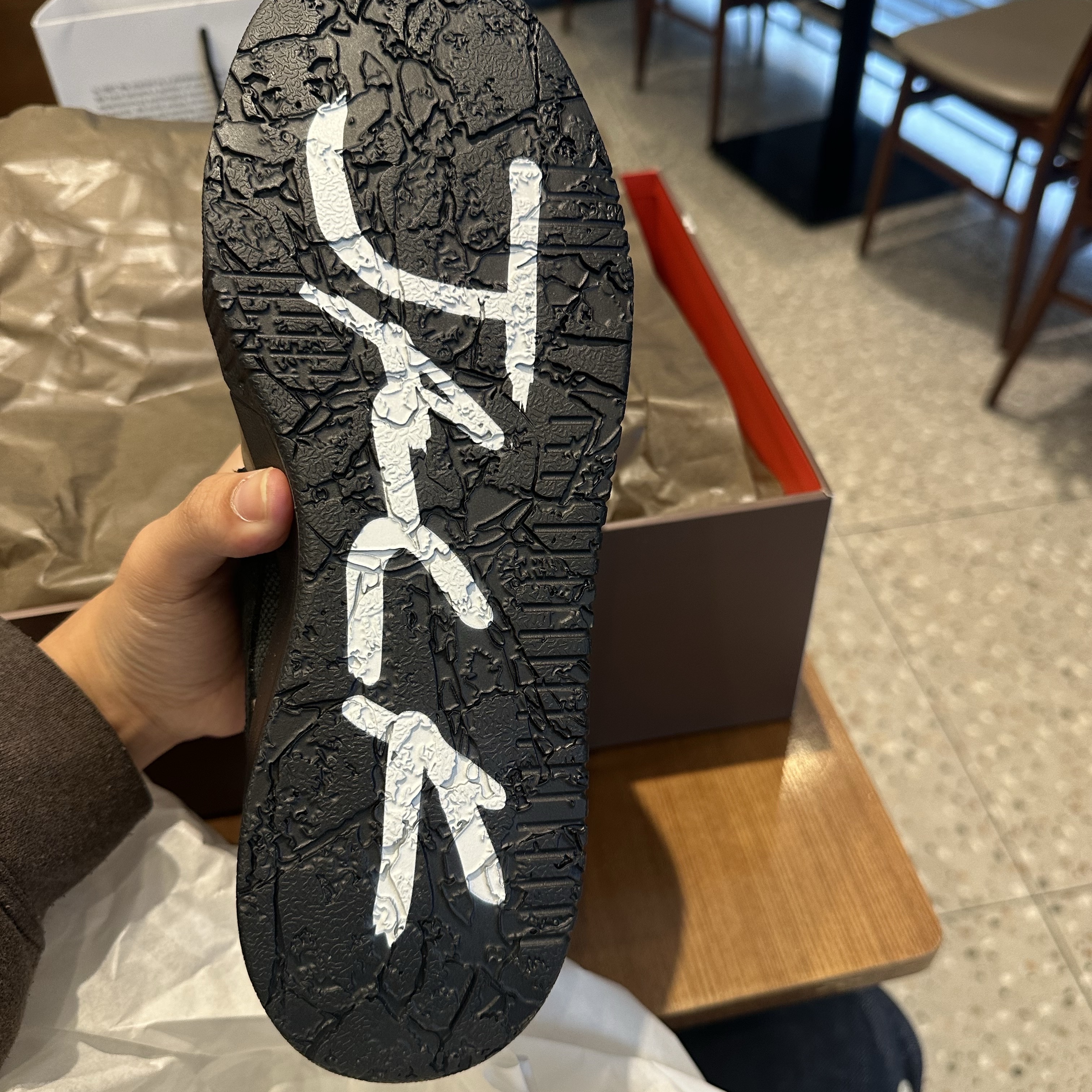 Jordan x Travis Scott Jumpman Jack TR Black and Dark Mocha, Jordan x Travis Scott Jumpman Jack TR Sail and Dark Mocha 착용 스타일 - 4