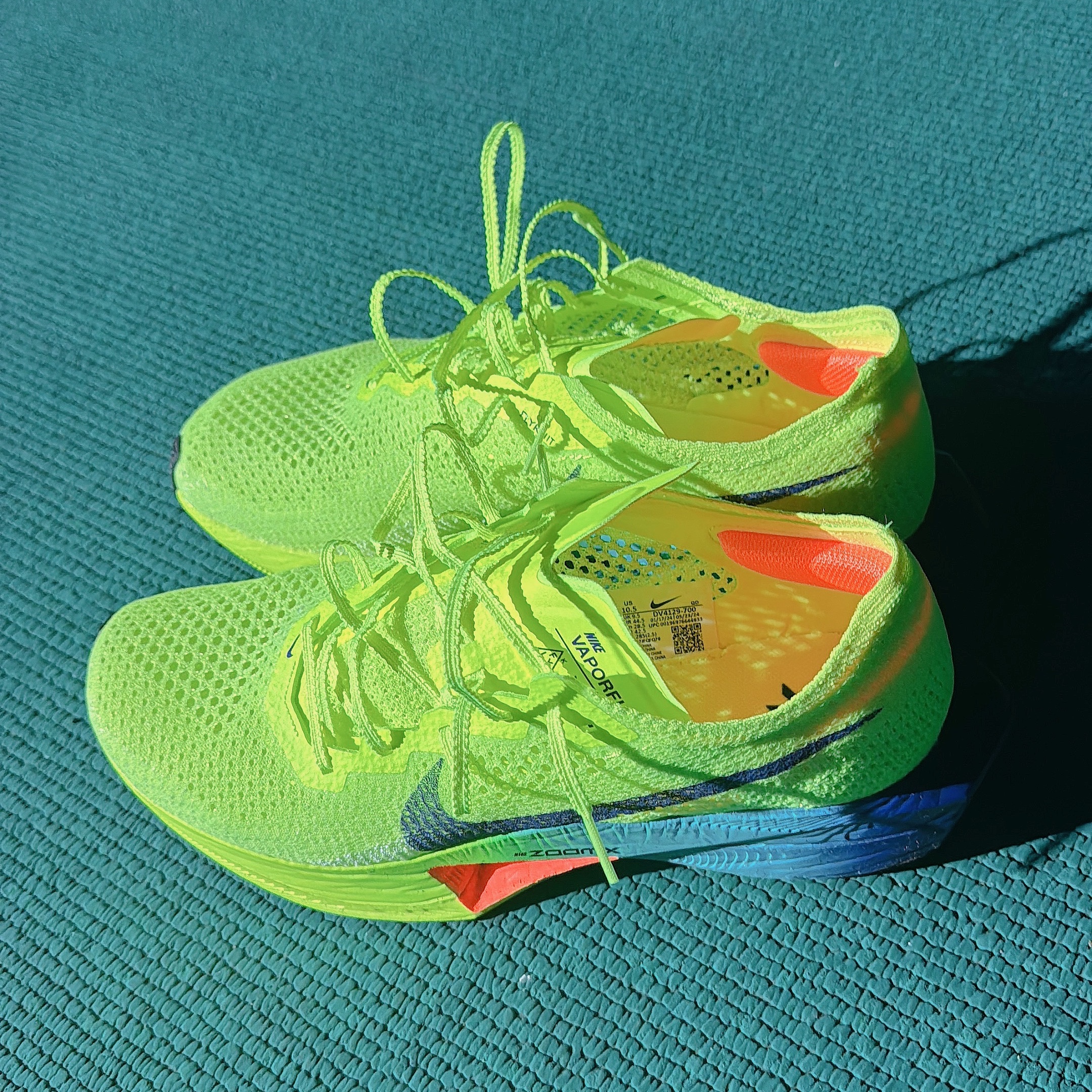 Nike ZoomX Vaporfly Next% 3 Volt Scream Green 착용 스타일