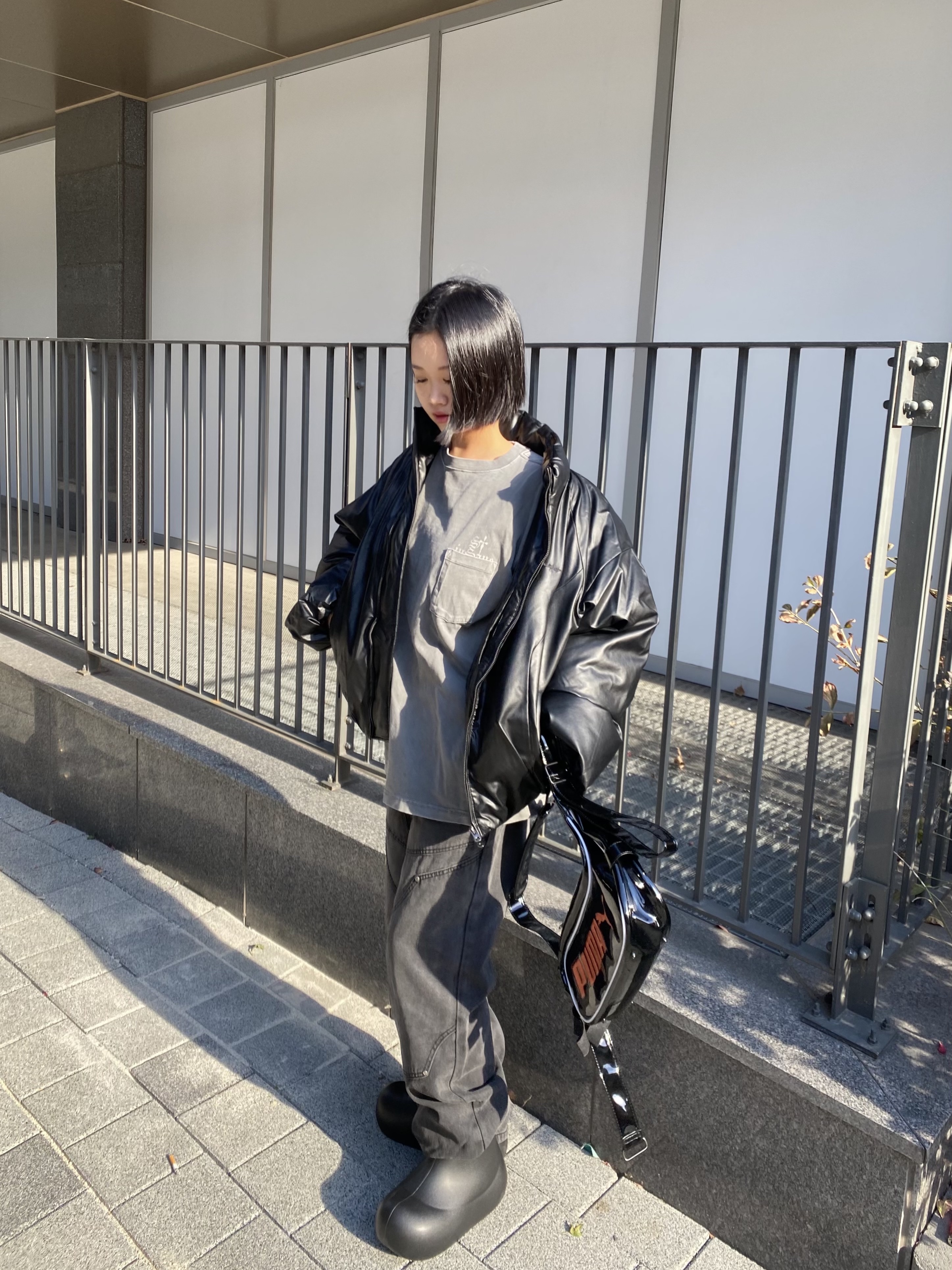 Ottolinger x Puma Leather Bag Black 착용 스타일 - 2