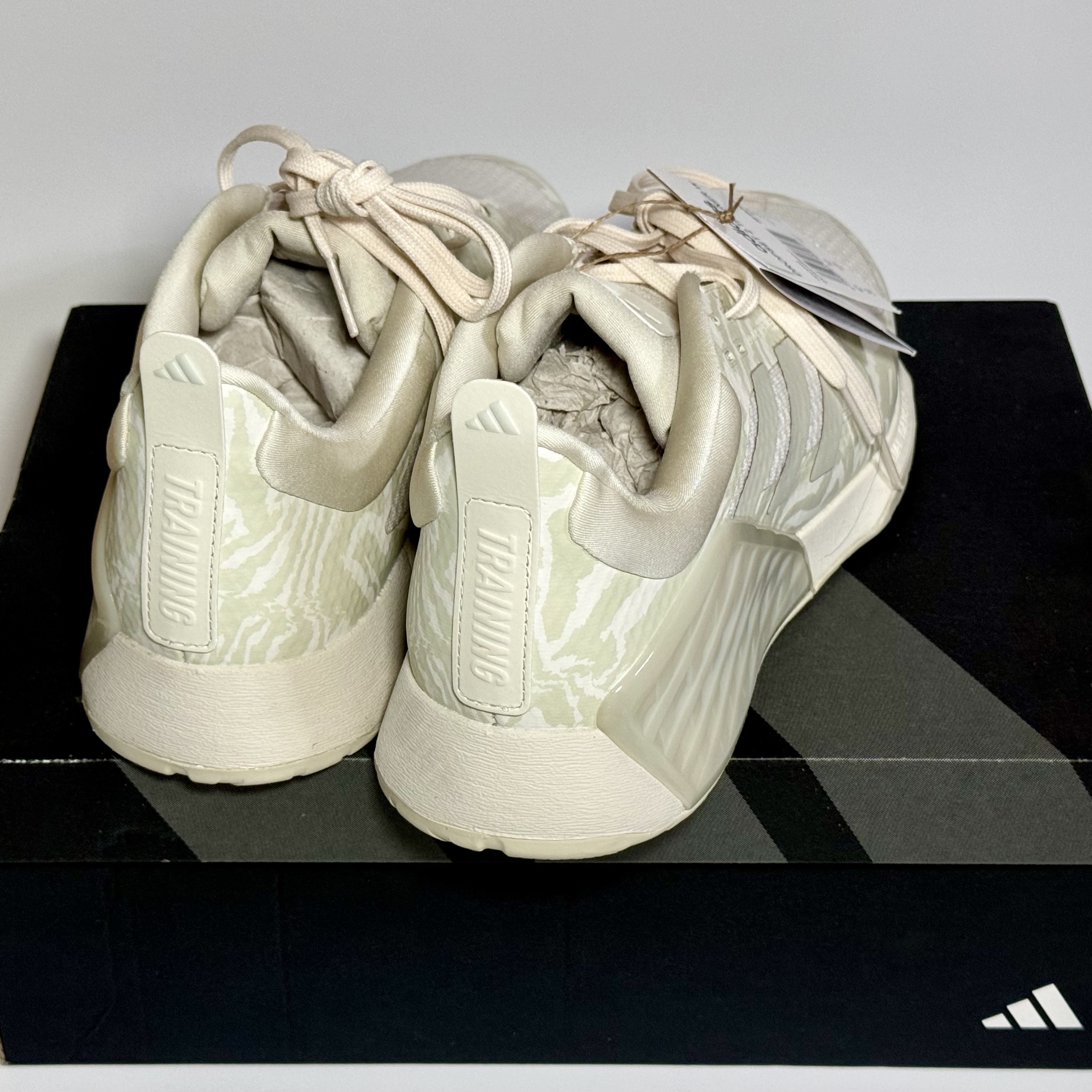(W) Adidas Dropset 2 Chalk White Alumina 착용 스타일 - 3