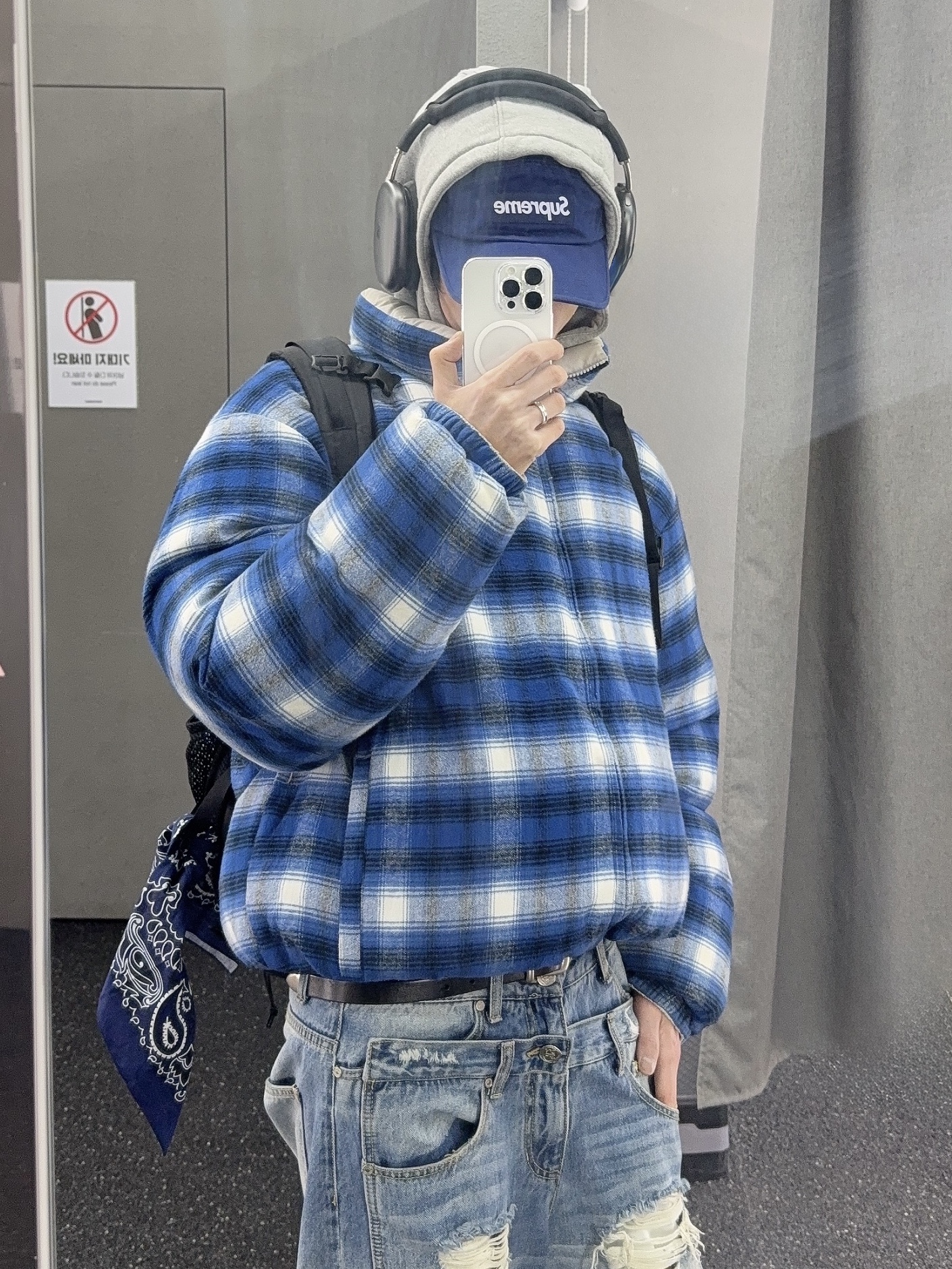(W) Jordan 1 Mid Sail Stealth, Supreme Flannel Reversible Puffer Jacket Grey - 22FW 착용 스타일 - 10