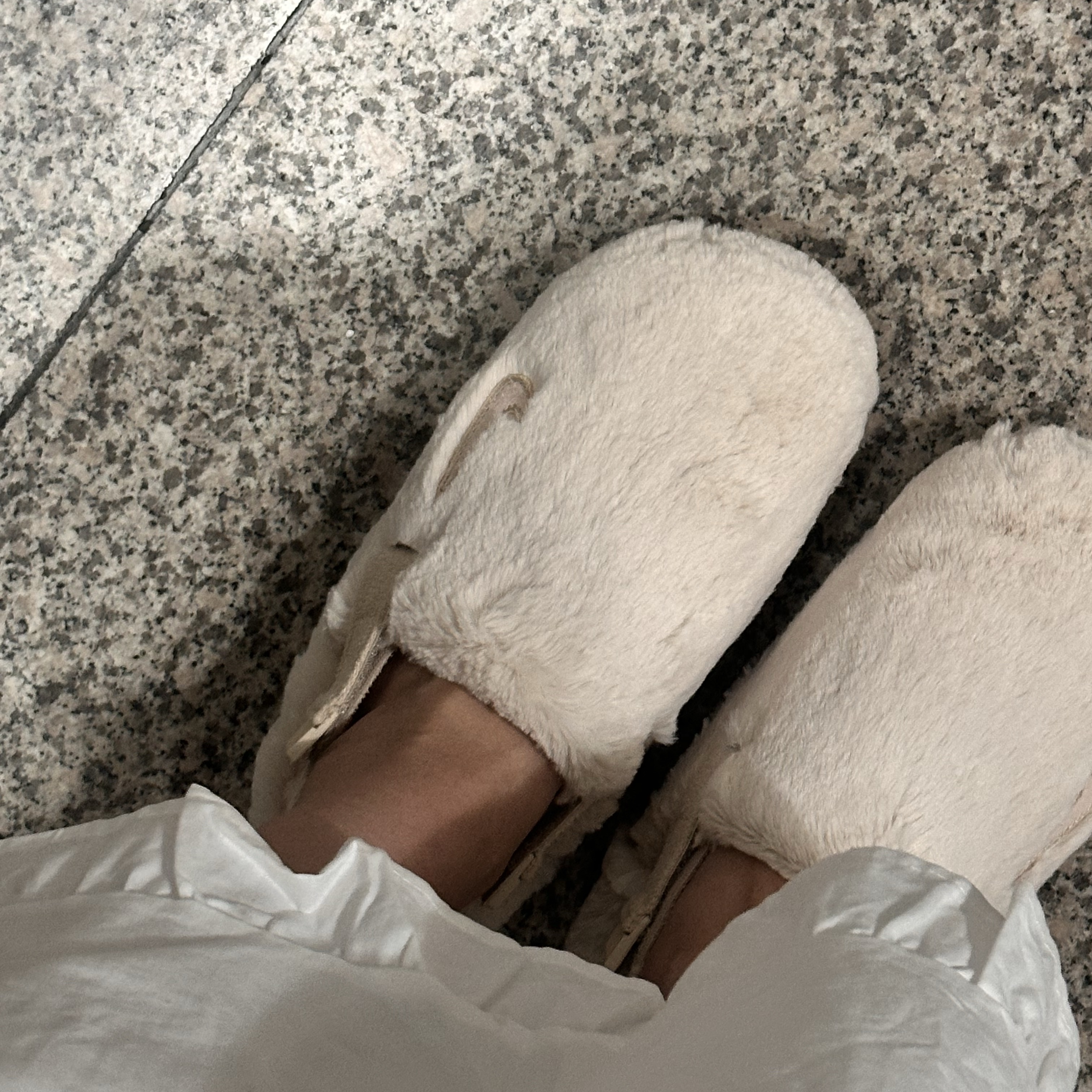 (W) Nike Calm Mule SE Sanddrift 착용 스타일