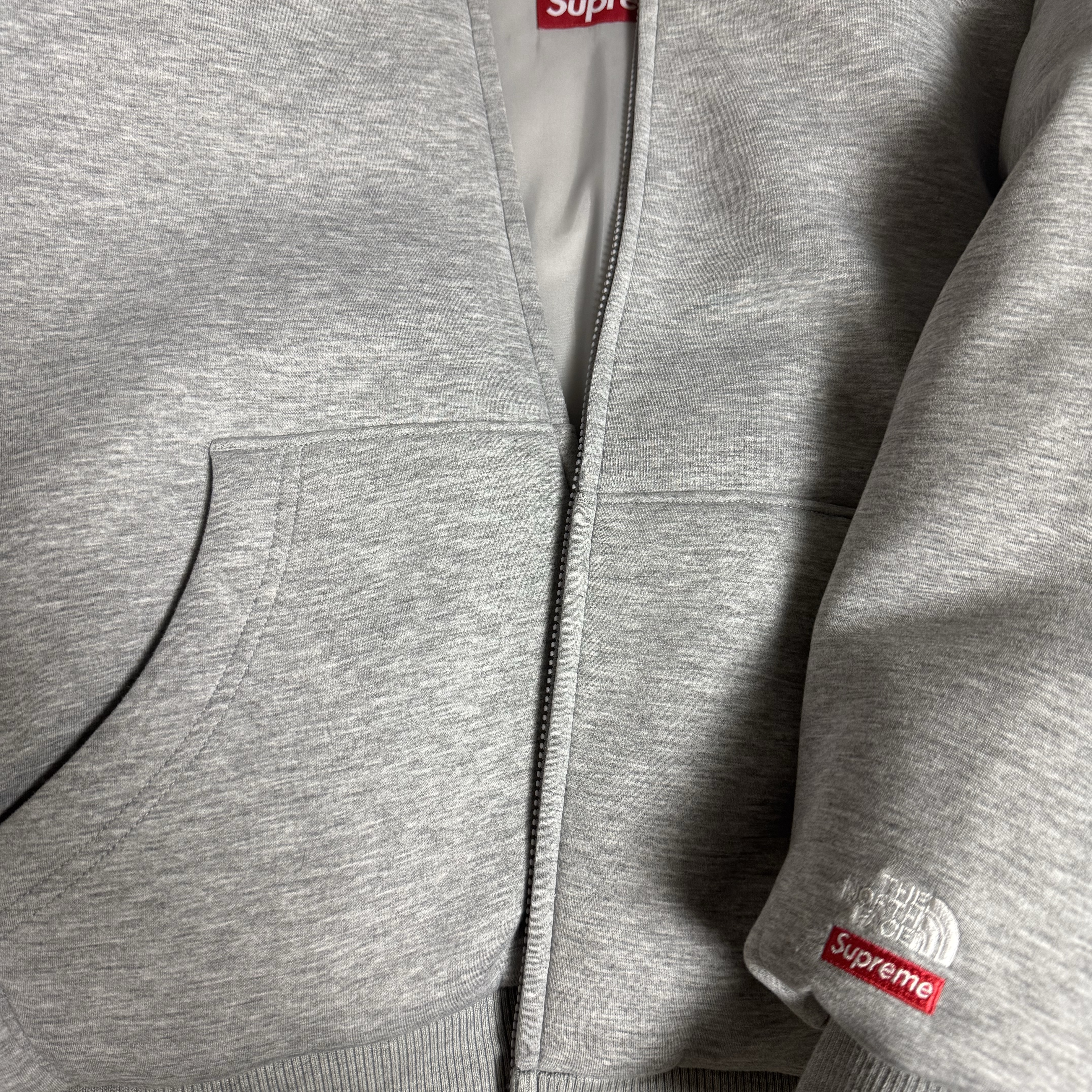 Supreme x The North Face Down Zip Up Hooded Sweatshirt Heather Grey - 24FW, Supreme x Bless Sweatpant Jean Heather Grey - 23FW 착용 스타일 - 1