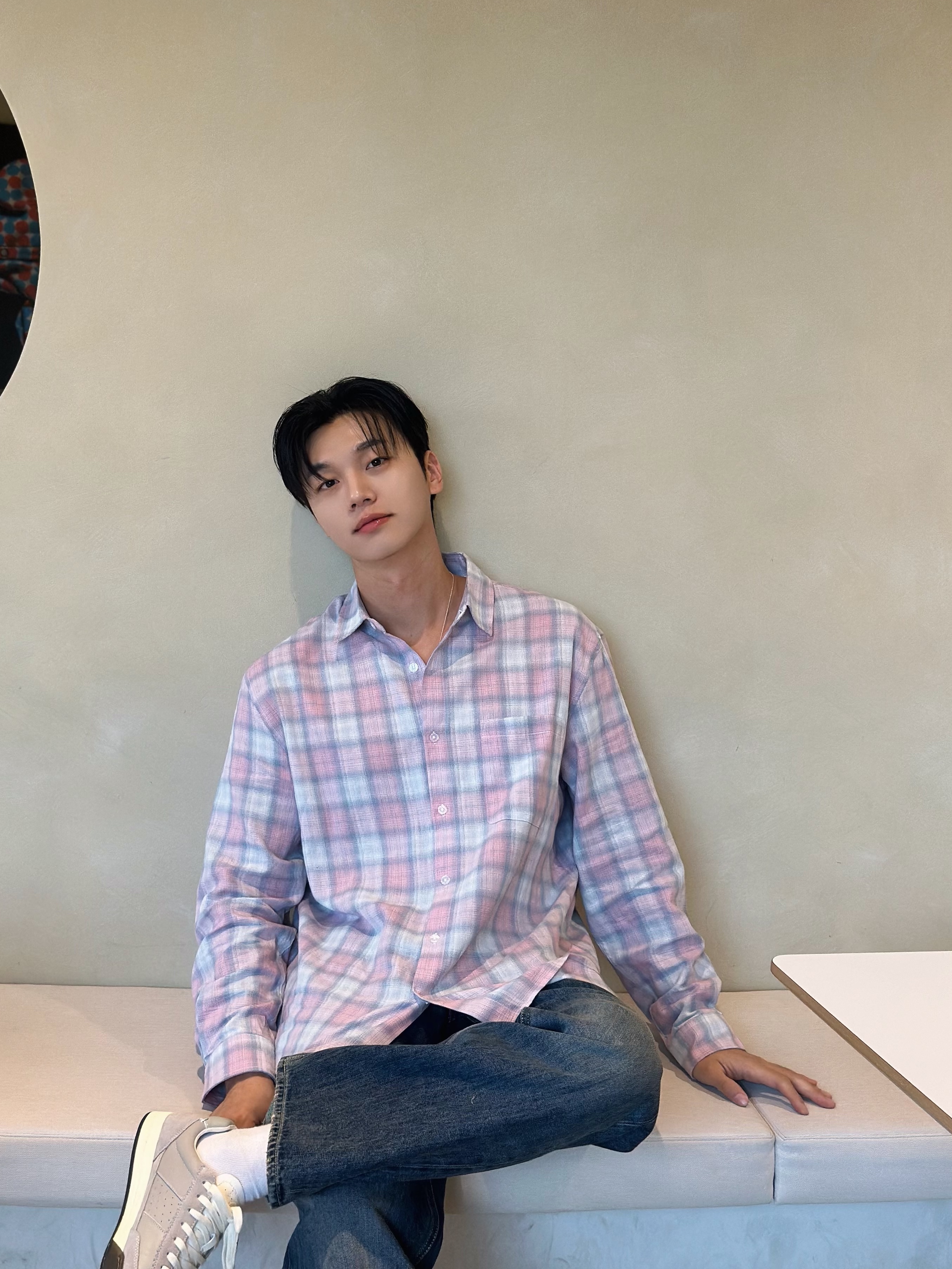[KREAM 단독] Millo Archive Multiple Layer Shirts Pastel Pink 착용 스타일 - 2