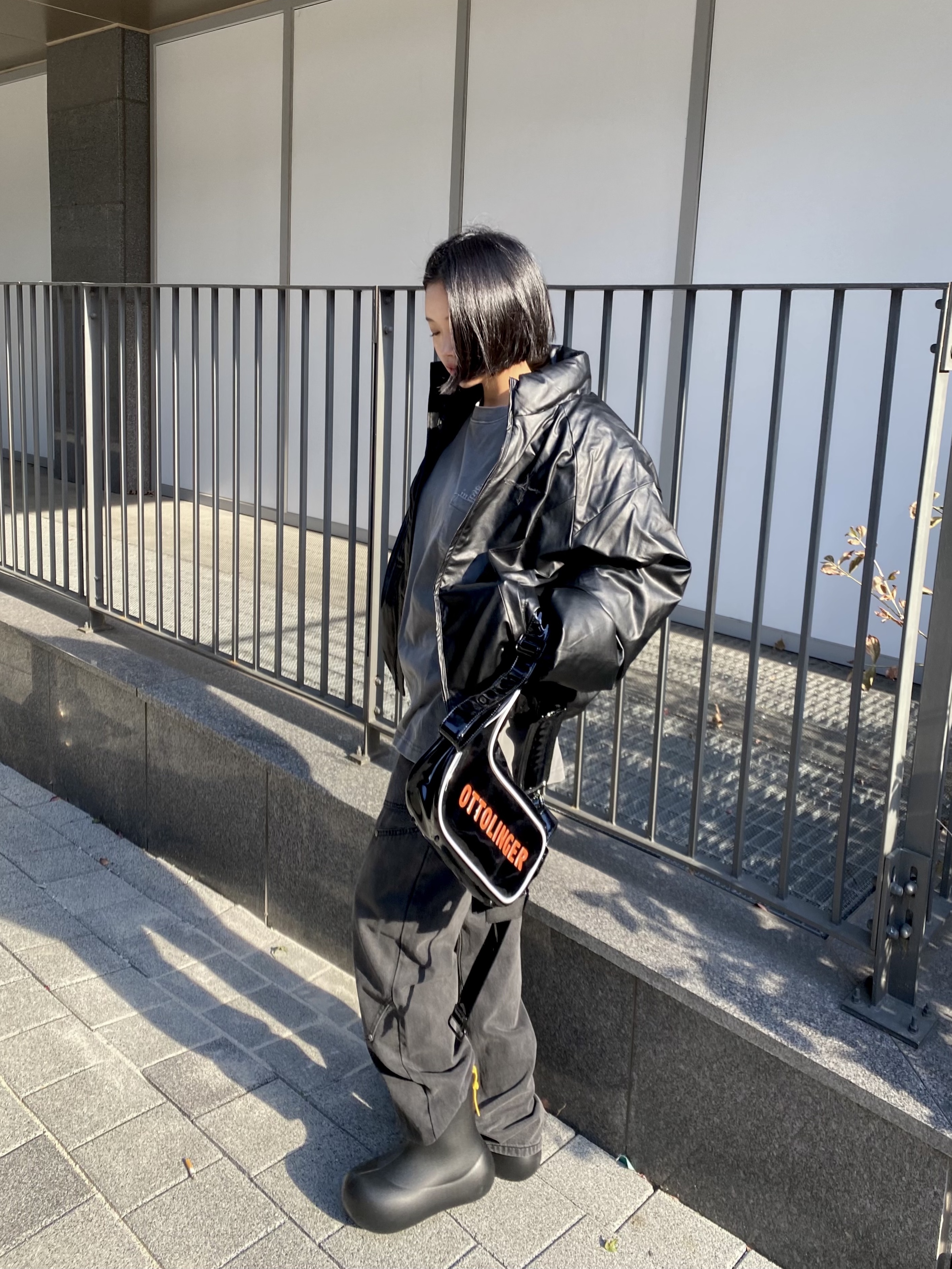 Ottolinger x Puma Leather Bag Black 착용 스타일 - 1