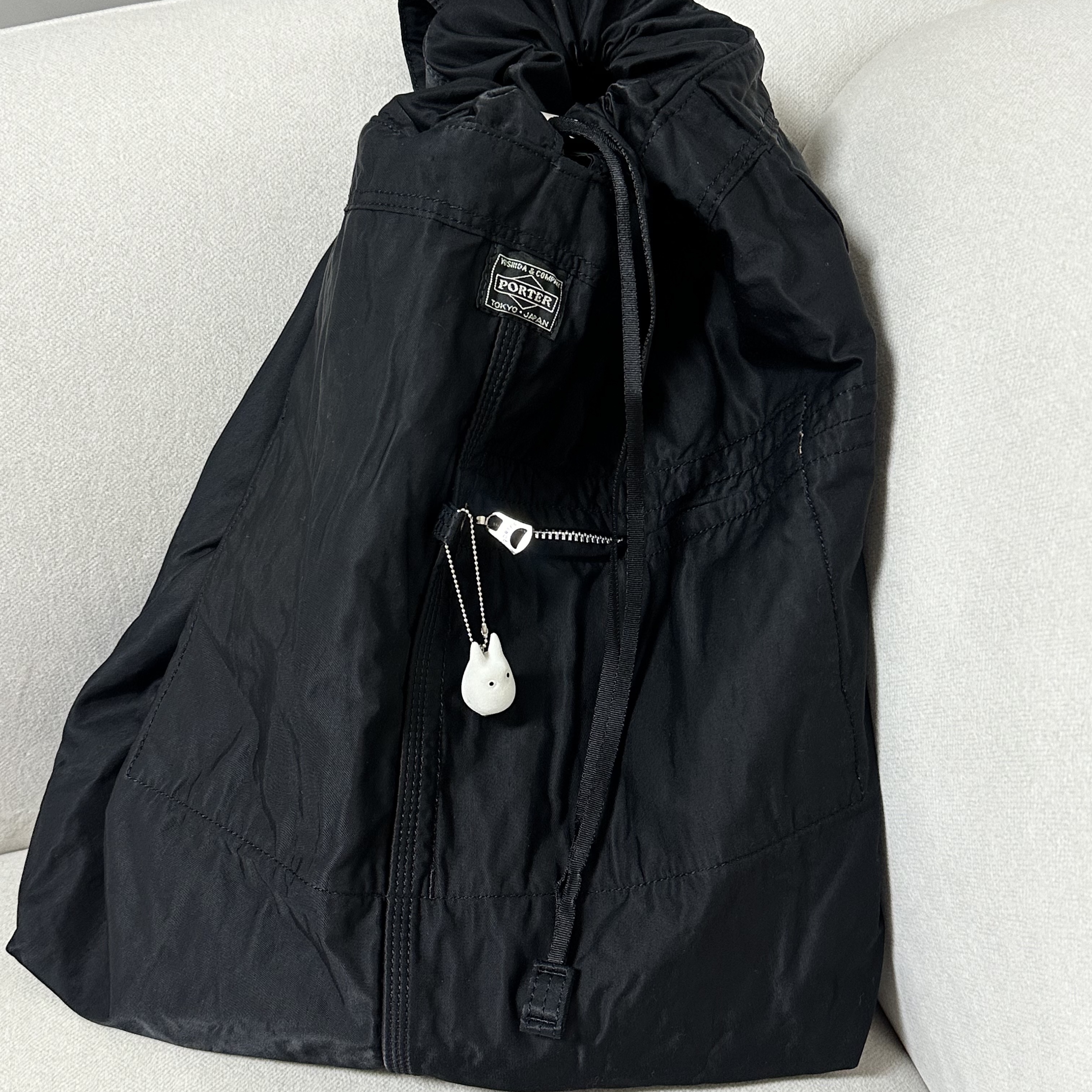 Porter Mile Knapsack Black 착용 스타일