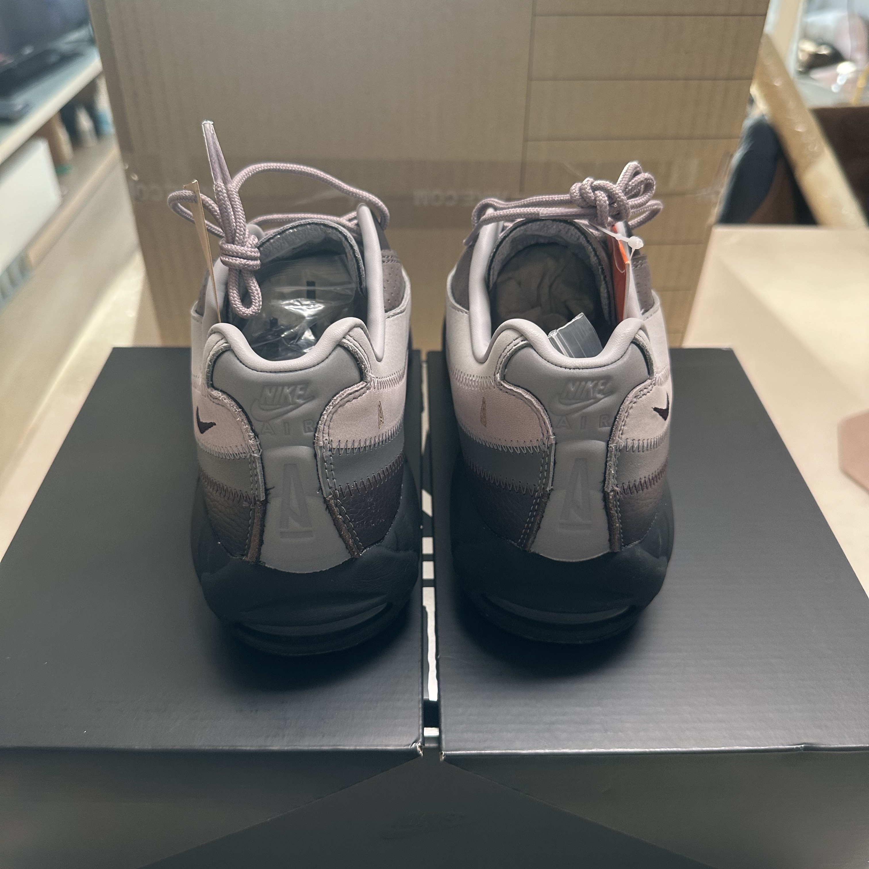 Nike x A Ma Maniere Air Max 95 W.Y.W.S. 착용 스타일 - 4