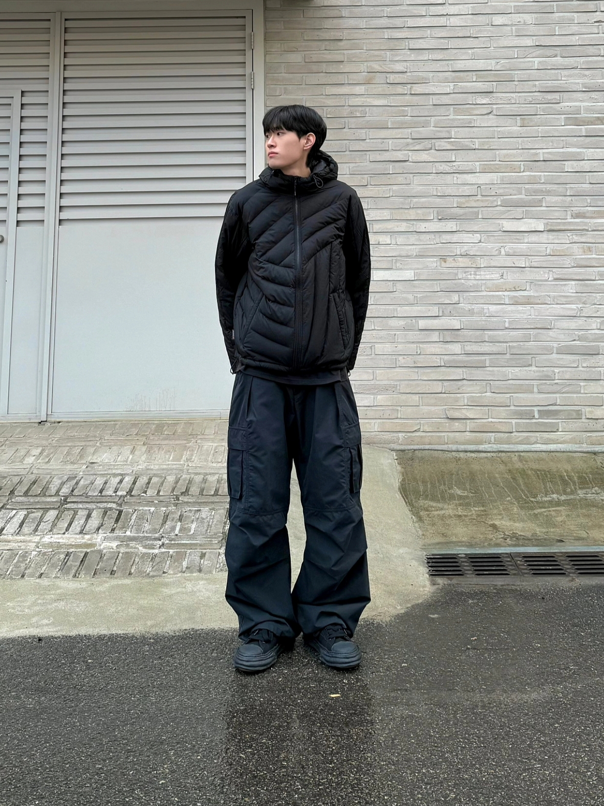 Maison Mihara Yasuhiro Peterson23 OG Sole Canvas Low-top Sneakers Black Black 착용 스타일 - 2