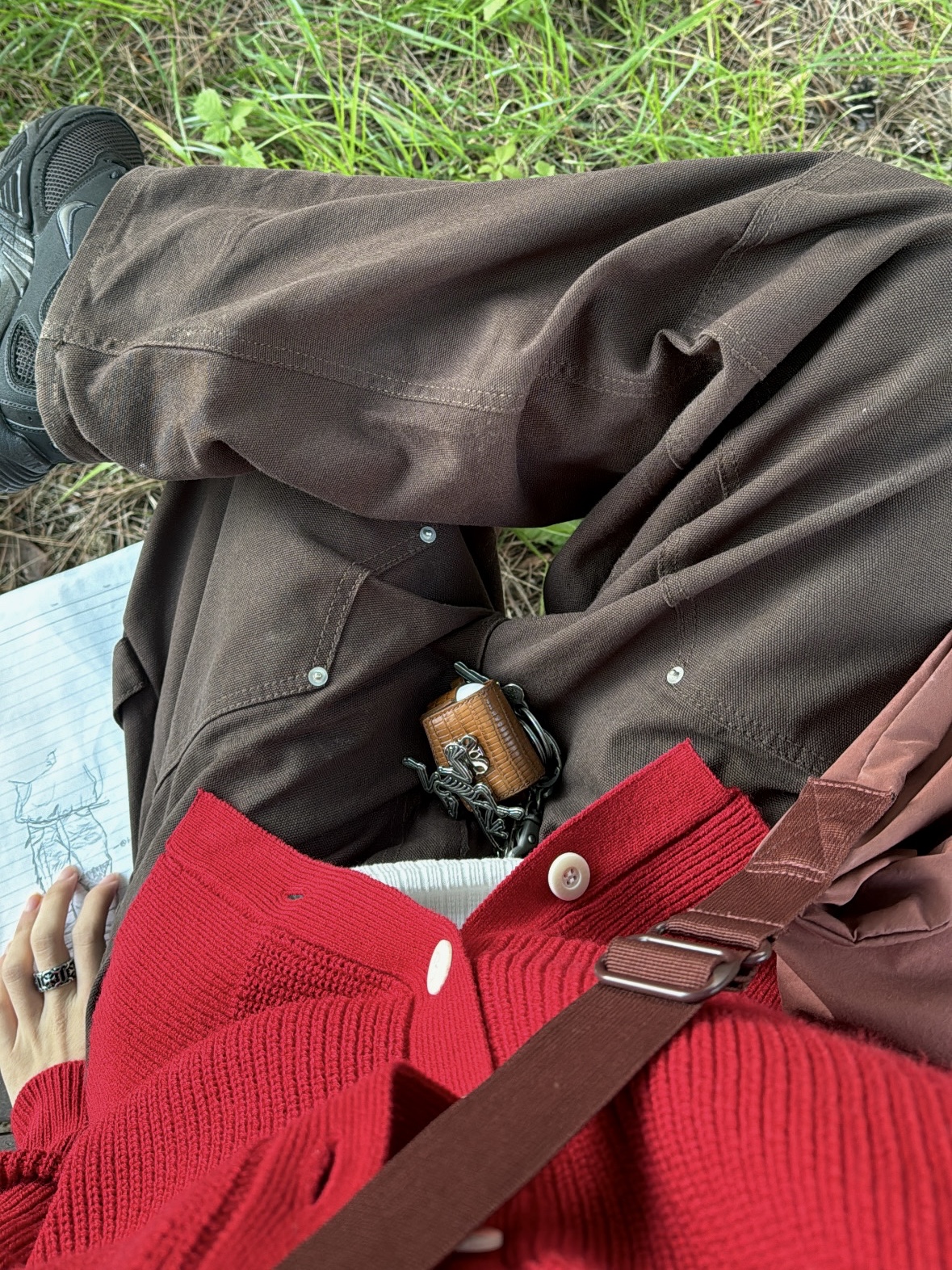 [KREAM 단독] ADSB Andersson Bell Sauvage Cotton Cardigan Green, Oakley Factory Team x Brain Dead Ostrich Chop Saw Mule Maroon Espresso 착용 스타일 - 10