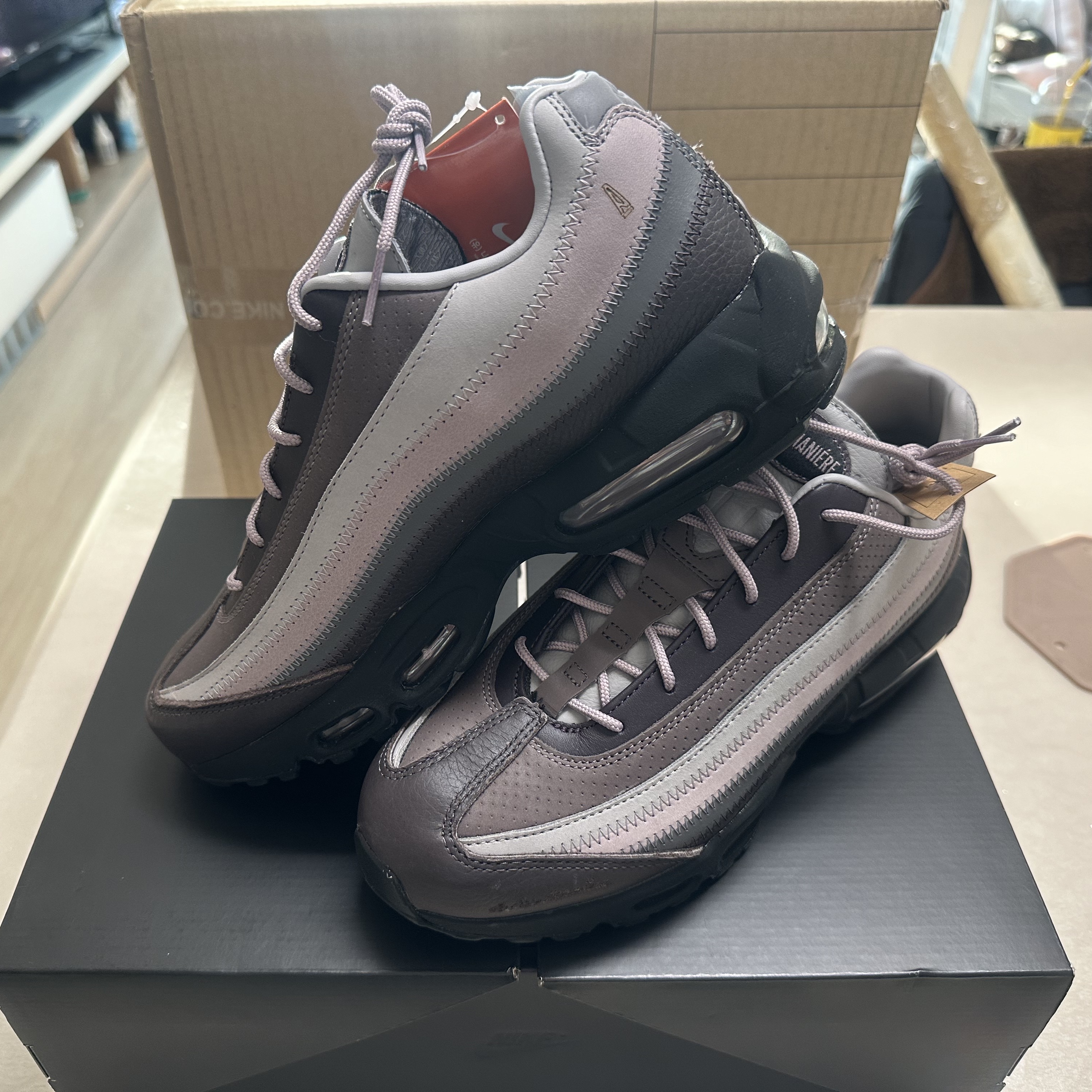 Nike x A Ma Maniere Air Max 95 W.Y.W.S. 착용 스타일 - 7