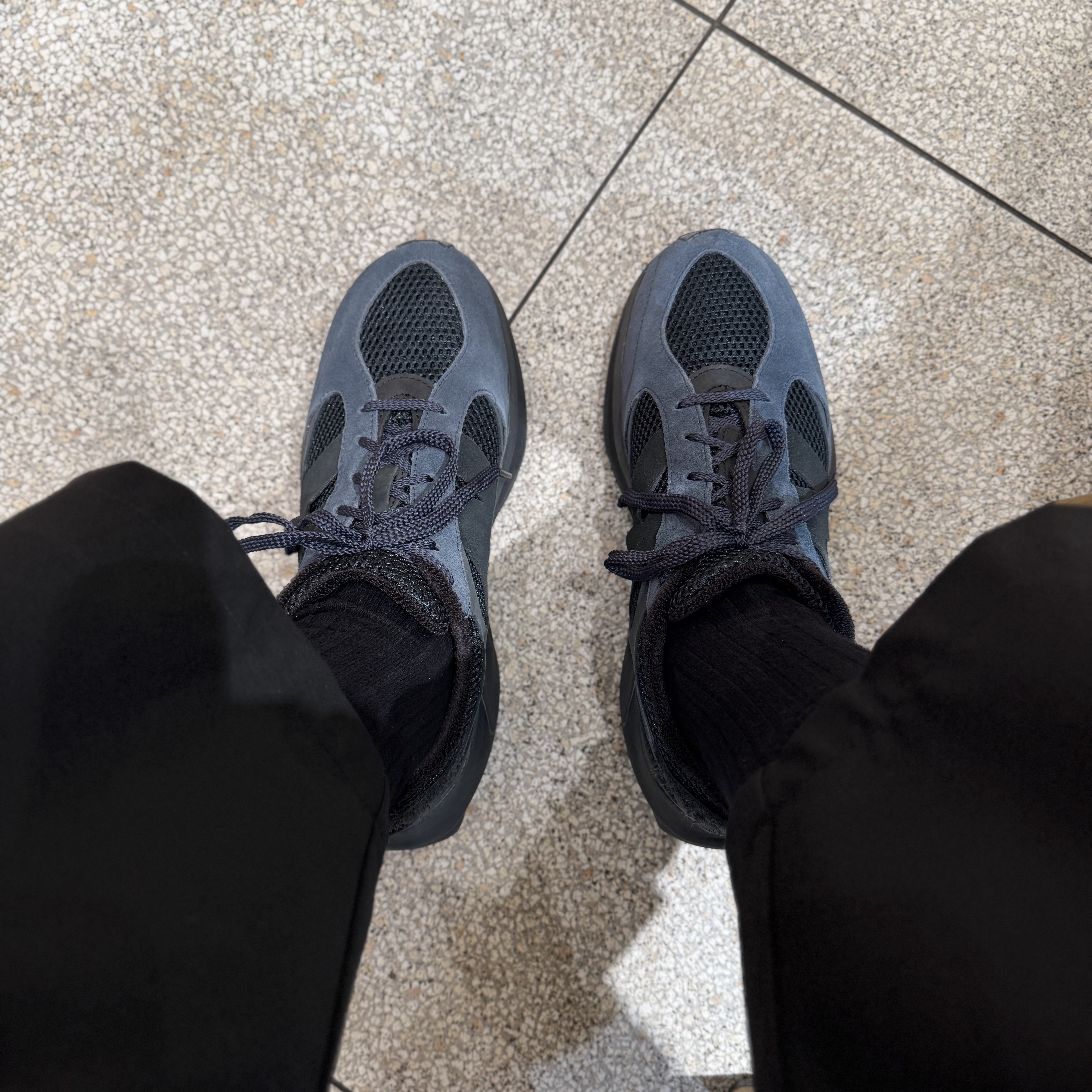 New Balance x Auralee WRPD Runner Phantom Outerspace 착용 스타일 - 1
