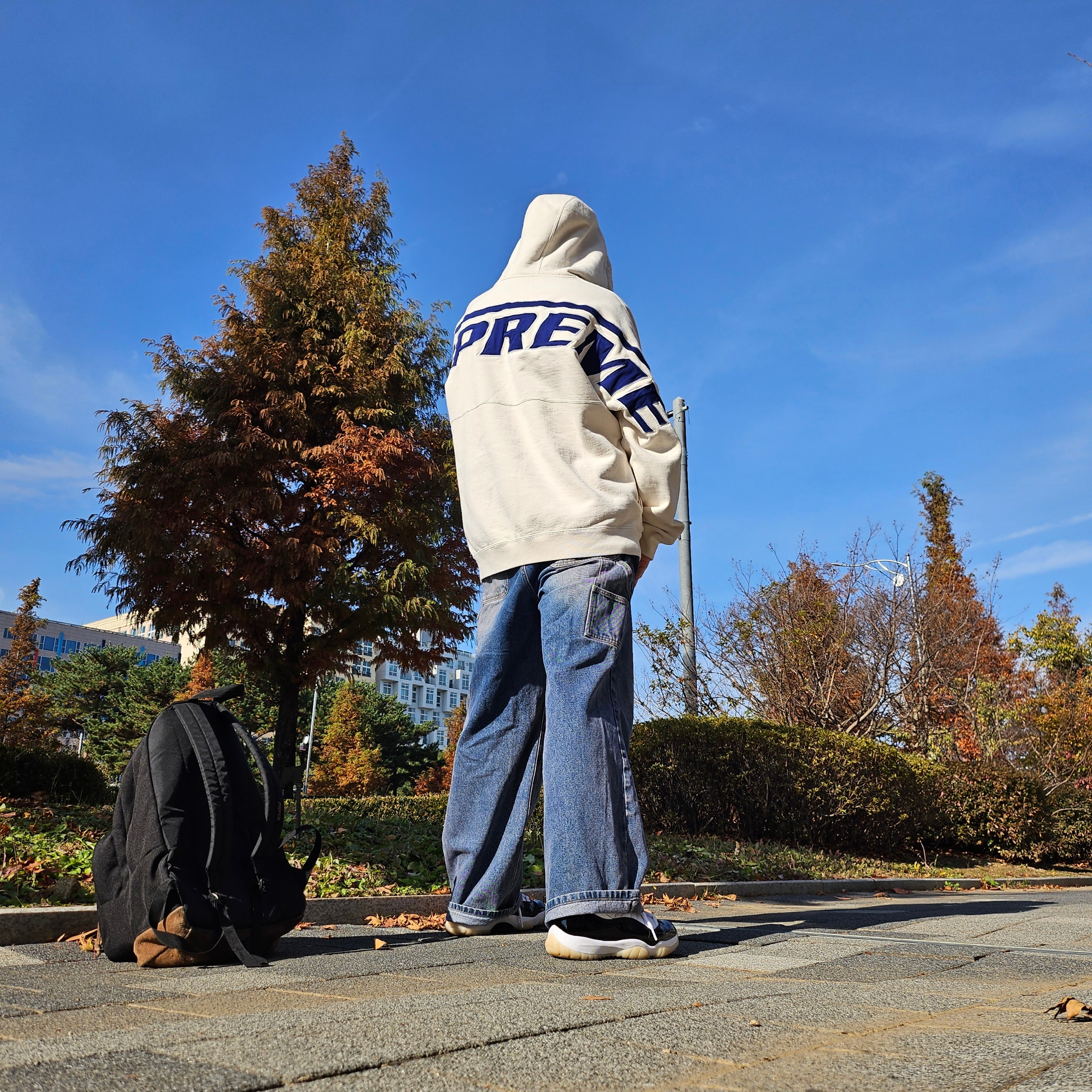 Stussy SS Link Studded Belt Black, Supreme Wrapped Half Zip Hooded Sweatshirt Stone - 24SS 착용 스타일 - 3