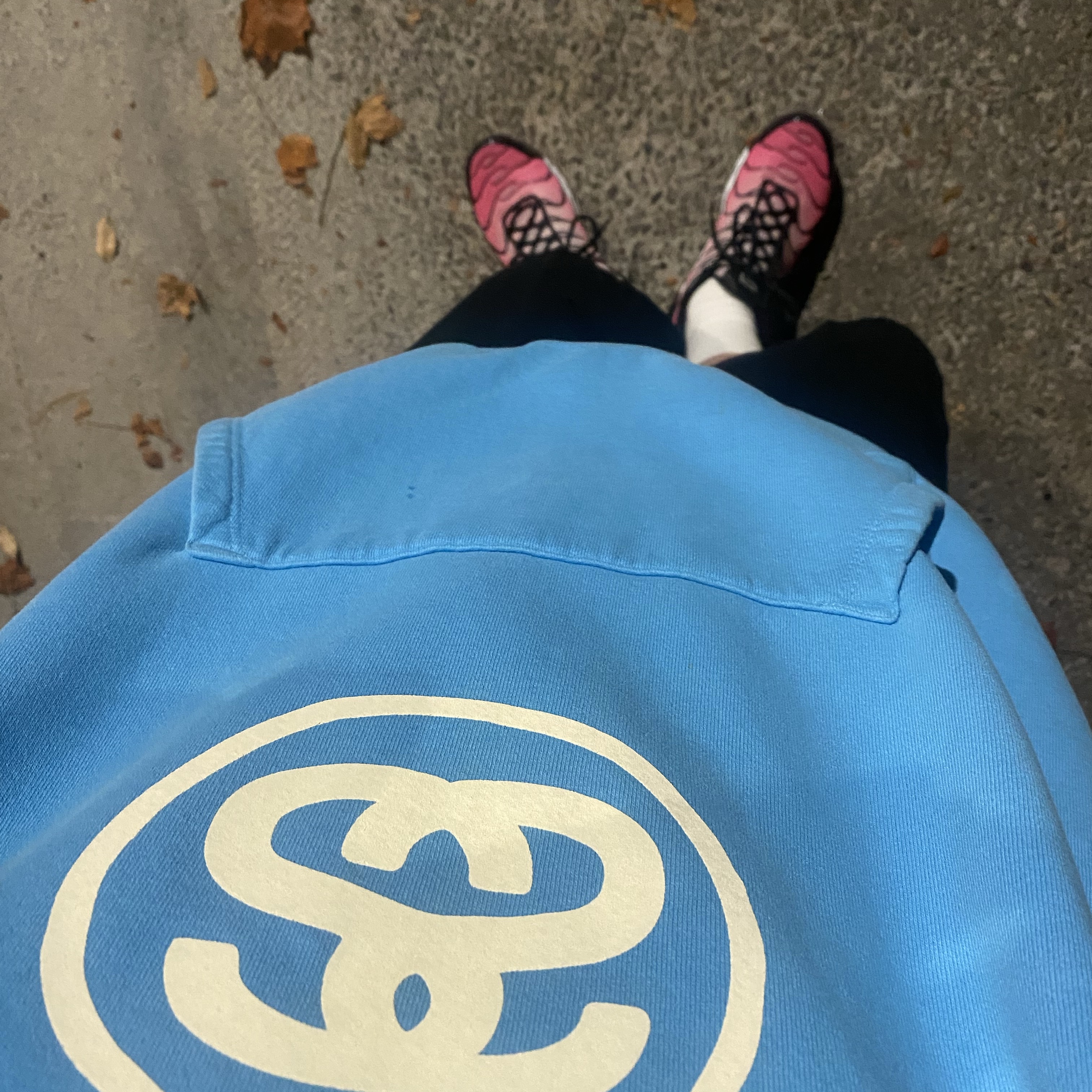 Stussy x Cactus Plant Flea Market 8 Ball Pigment Dyed Hoodie Blue, Nike Air Max Plus Sunset Pulse 착용 스타일