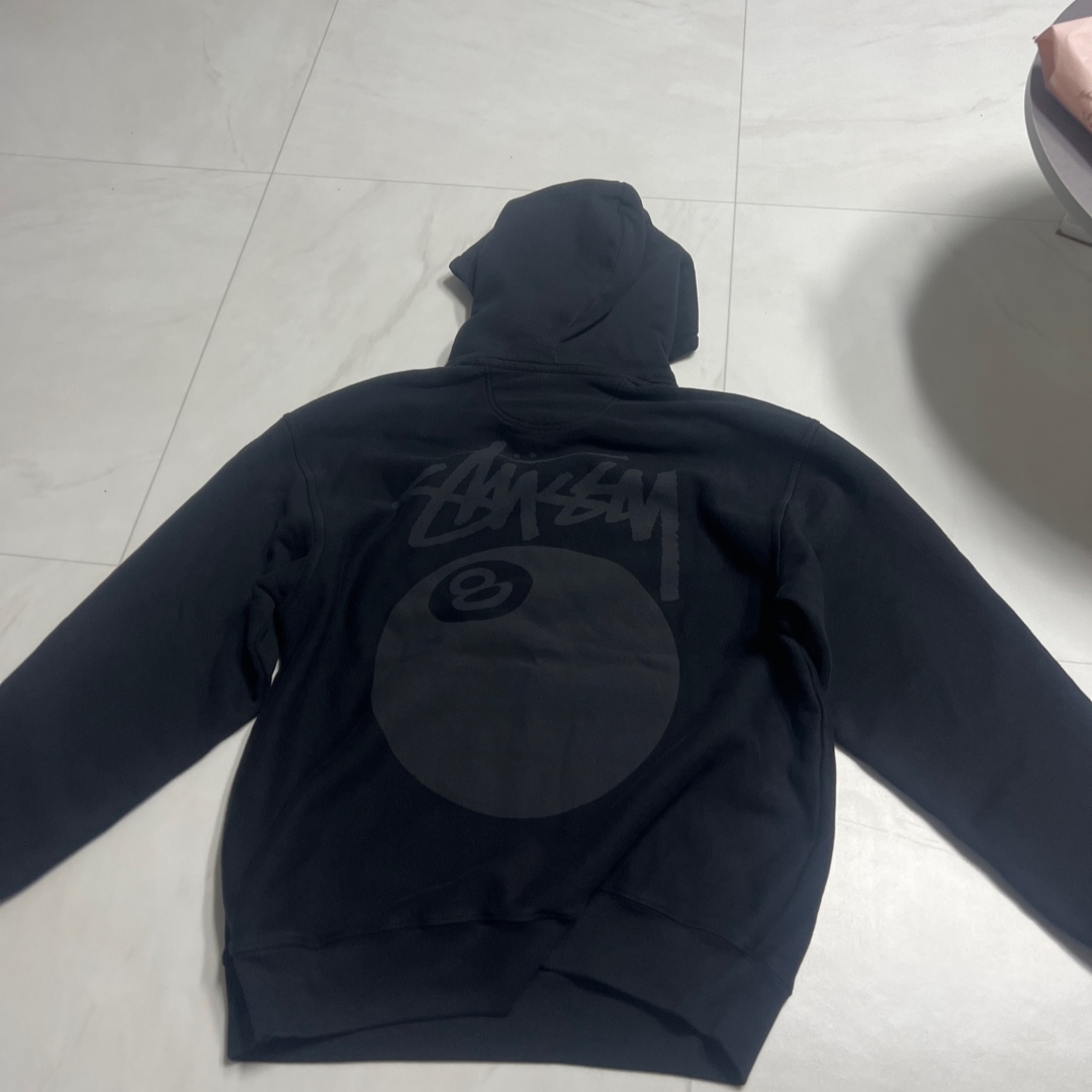 Stussy 8 Ball Hoodie Pigment Dyed Black 착용 스타일