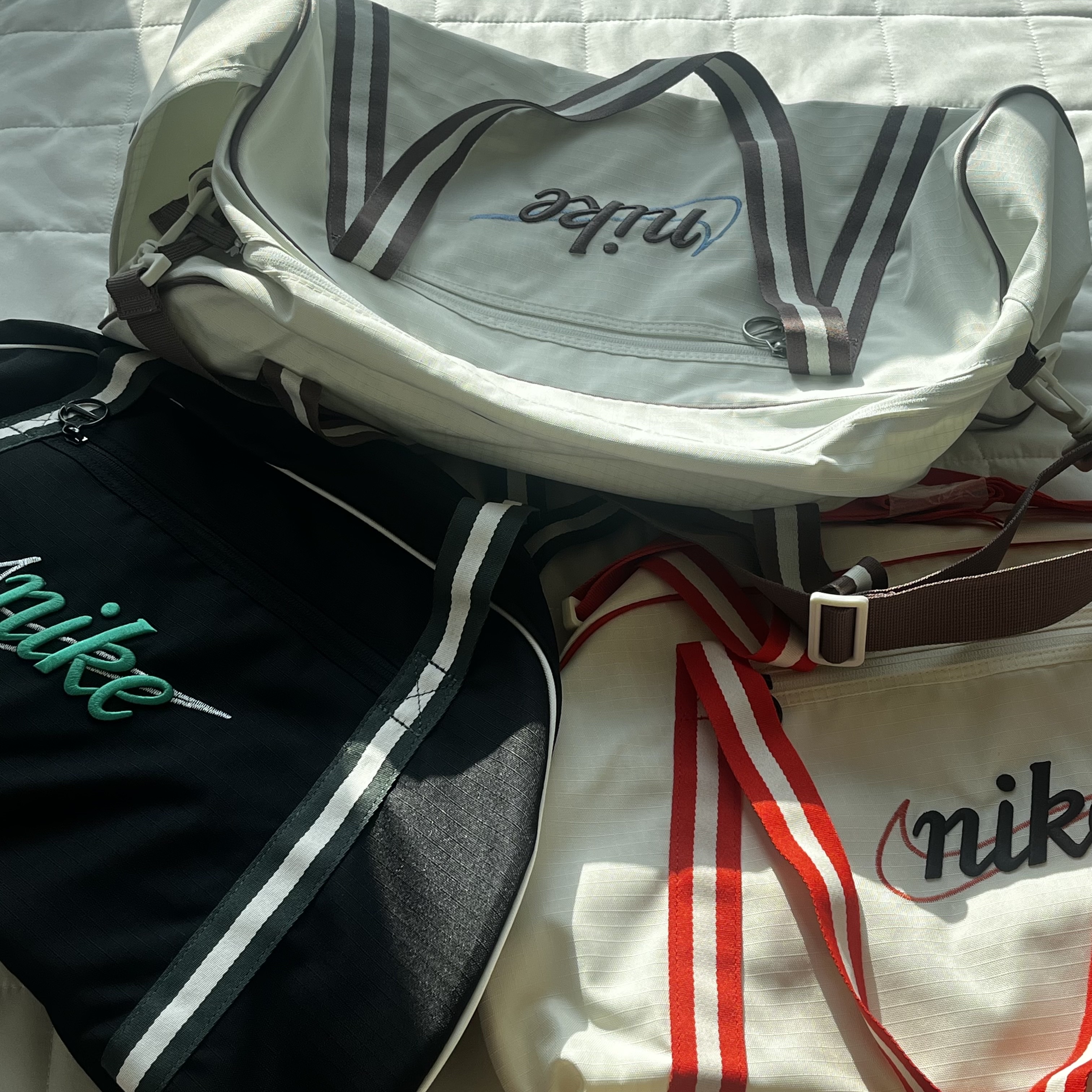 Nike Gym Club Training Bag 24L Sea Glass 착용 스타일 - 2