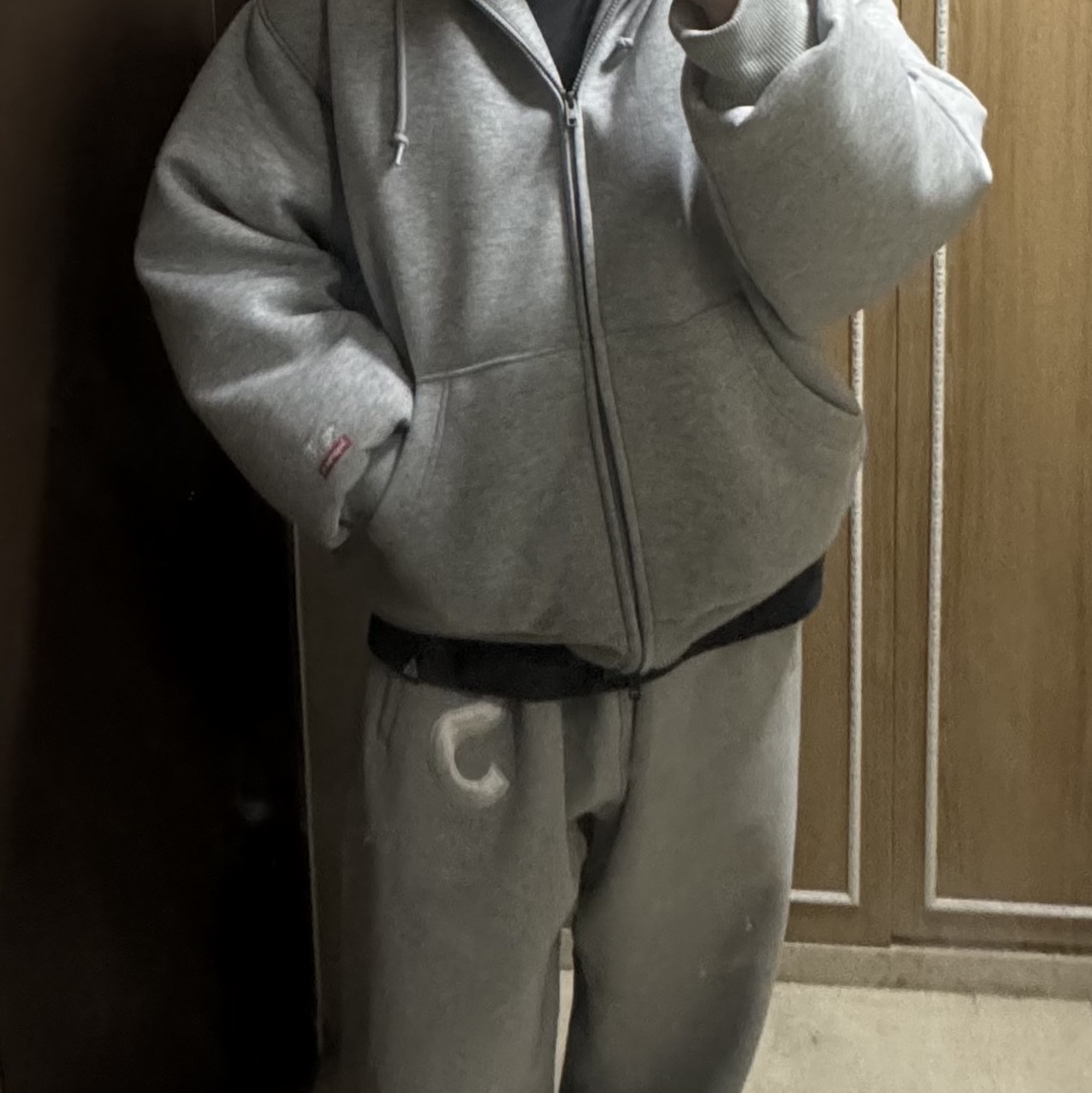 Supreme x The North Face Down Zip Up Hooded Sweatshirt Heather Grey - 24FW, Supreme x Bless Sweatpant Jean Heather Grey - 23FW 착용 스타일 - 2