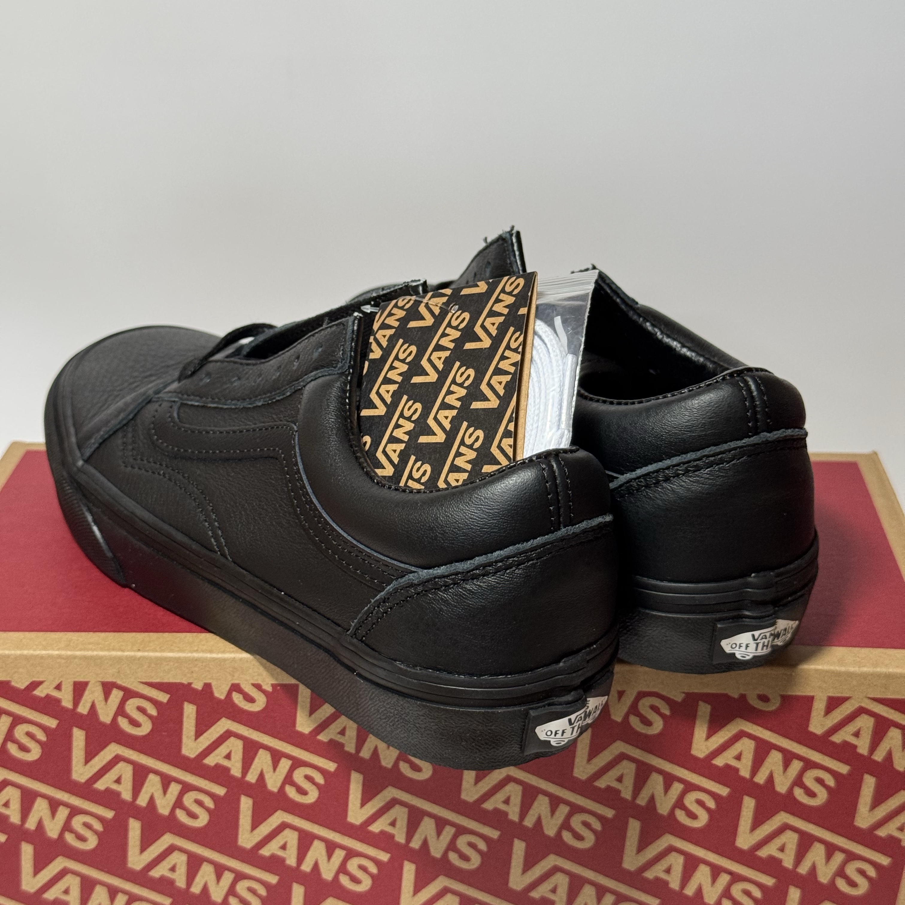 Vans Old Skool Leather Black 착용 스타일 - 3