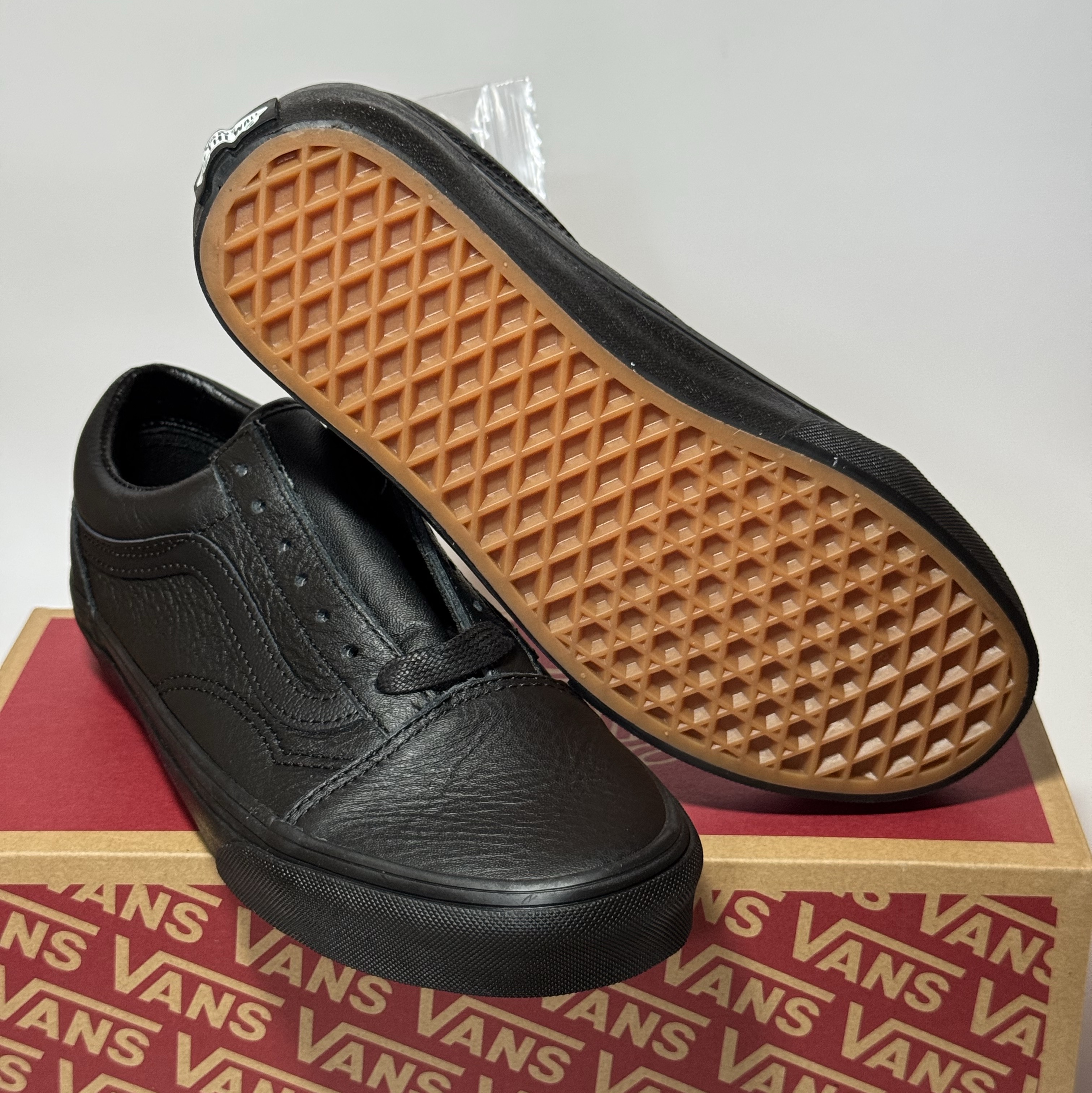 Vans Old Skool Leather Black 착용 스타일 - 2
