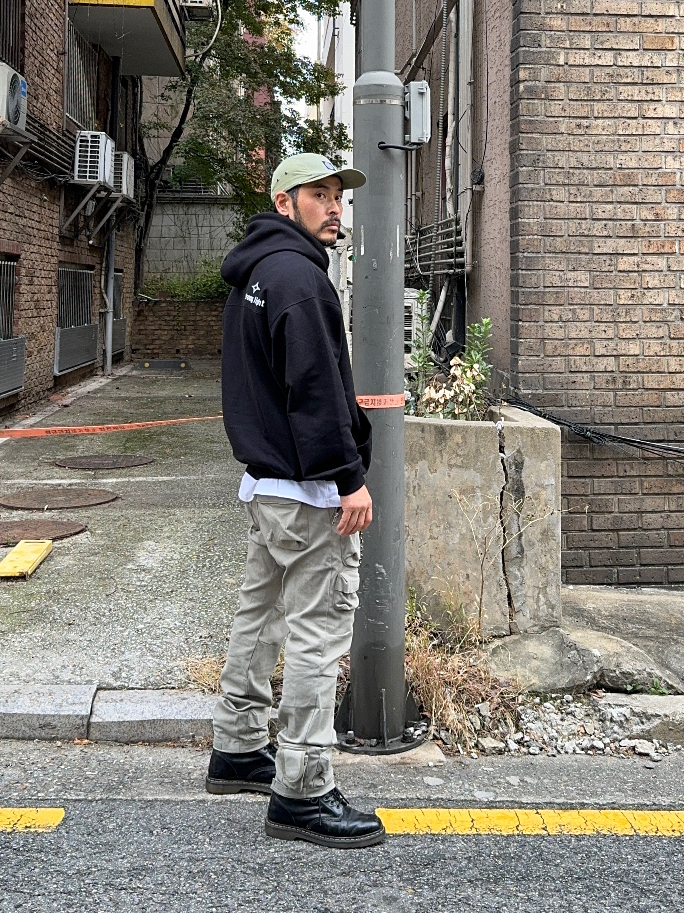 Grailz Flight Pocket Pants Ash Olive 착용 스타일 - 7