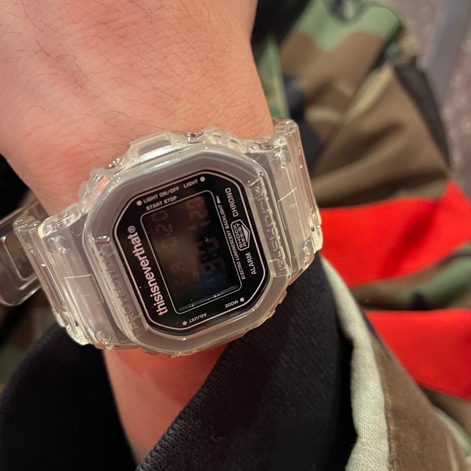 Casio G-Shock x Thisisneverthat DW-5600TINT23-7DF Skeleton (Special Package White Ver.) 착용 스타일