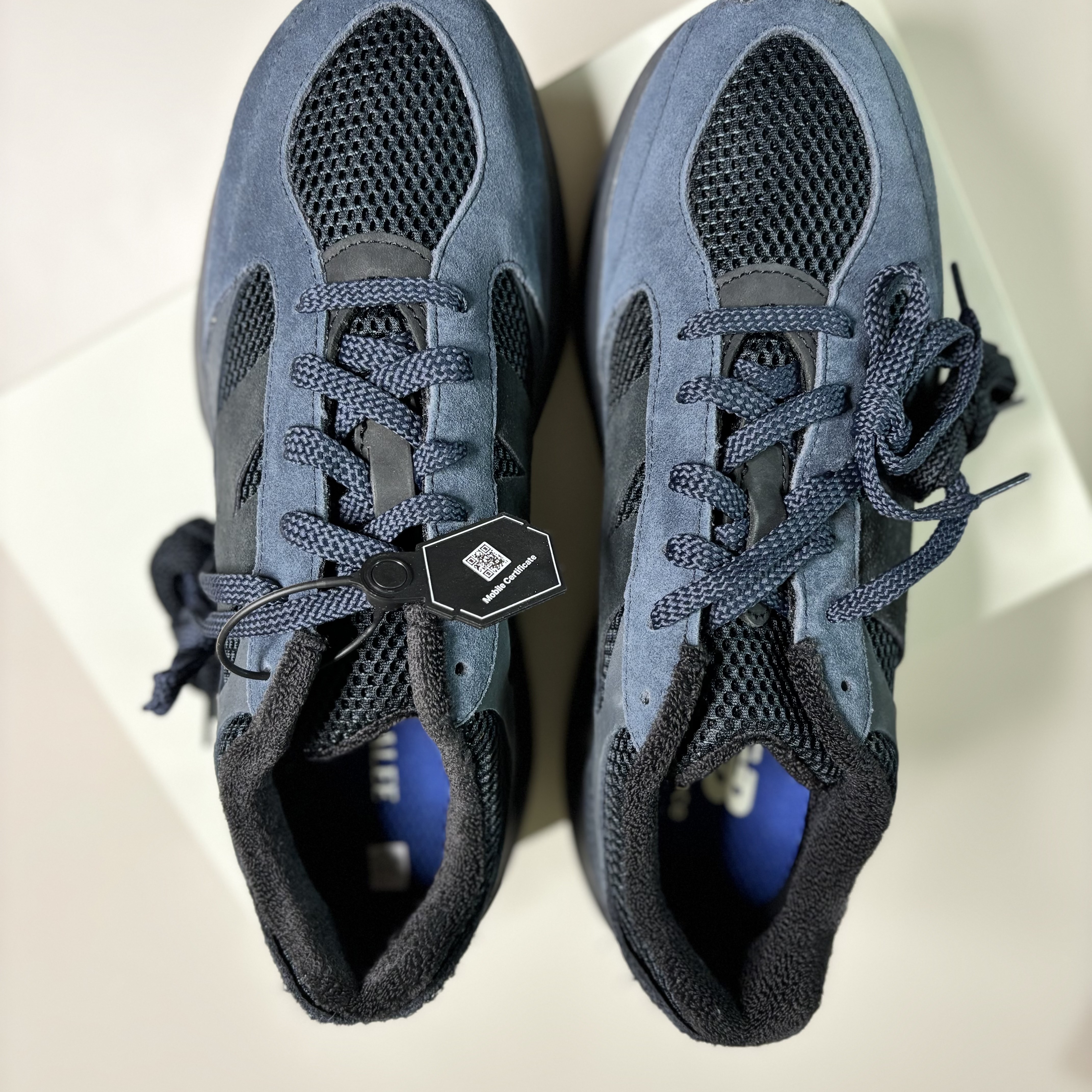 New Balance x Auralee WRPD Runner Phantom Outerspace 착용 스타일 - 3