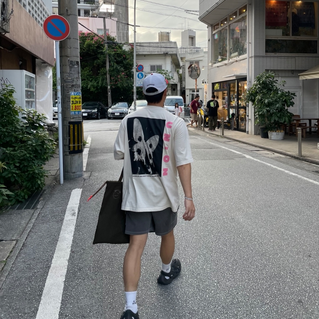 Jordan 1 x Travis Scott Retro Low OG SP Reverse Olive, Stussy Mid-Depth Sport Snapback Navy 착용 스타일 - 4