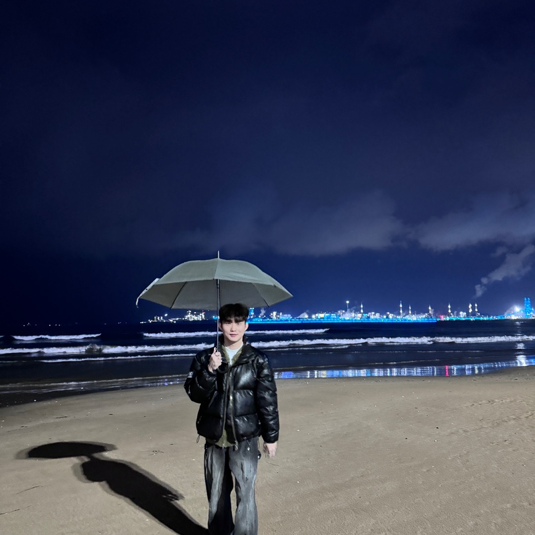 Thug Club Leather Puffer Jacket Black (Polyester), UGG Tasman Slipper Chestnut 착용 스타일