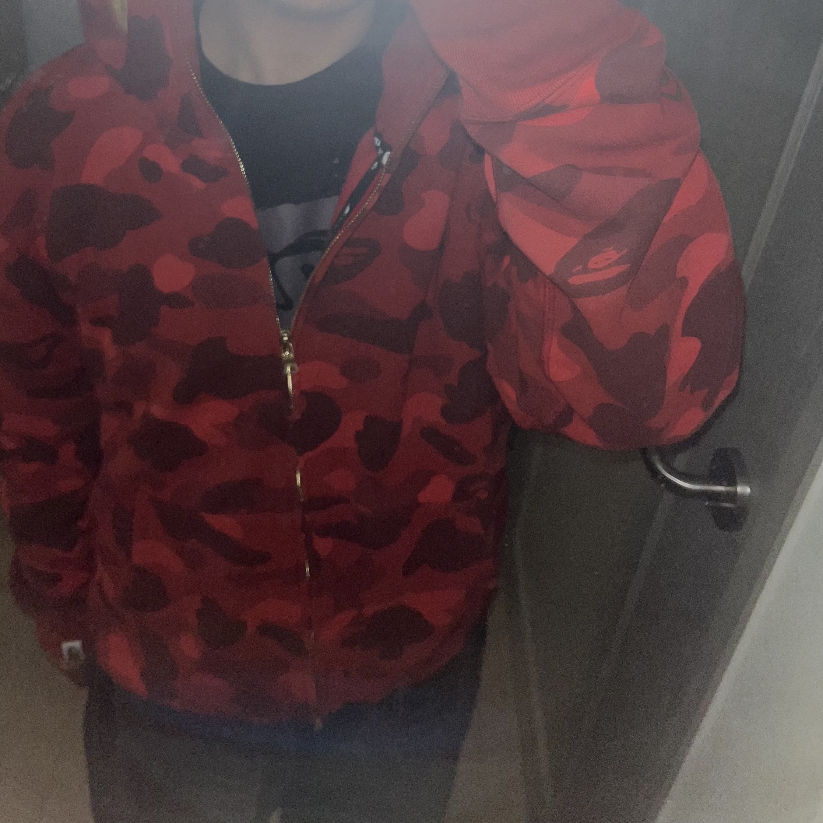 BAPE Color Camo Double Shark Full Zip Hoodie Bright Red 착용 스타일