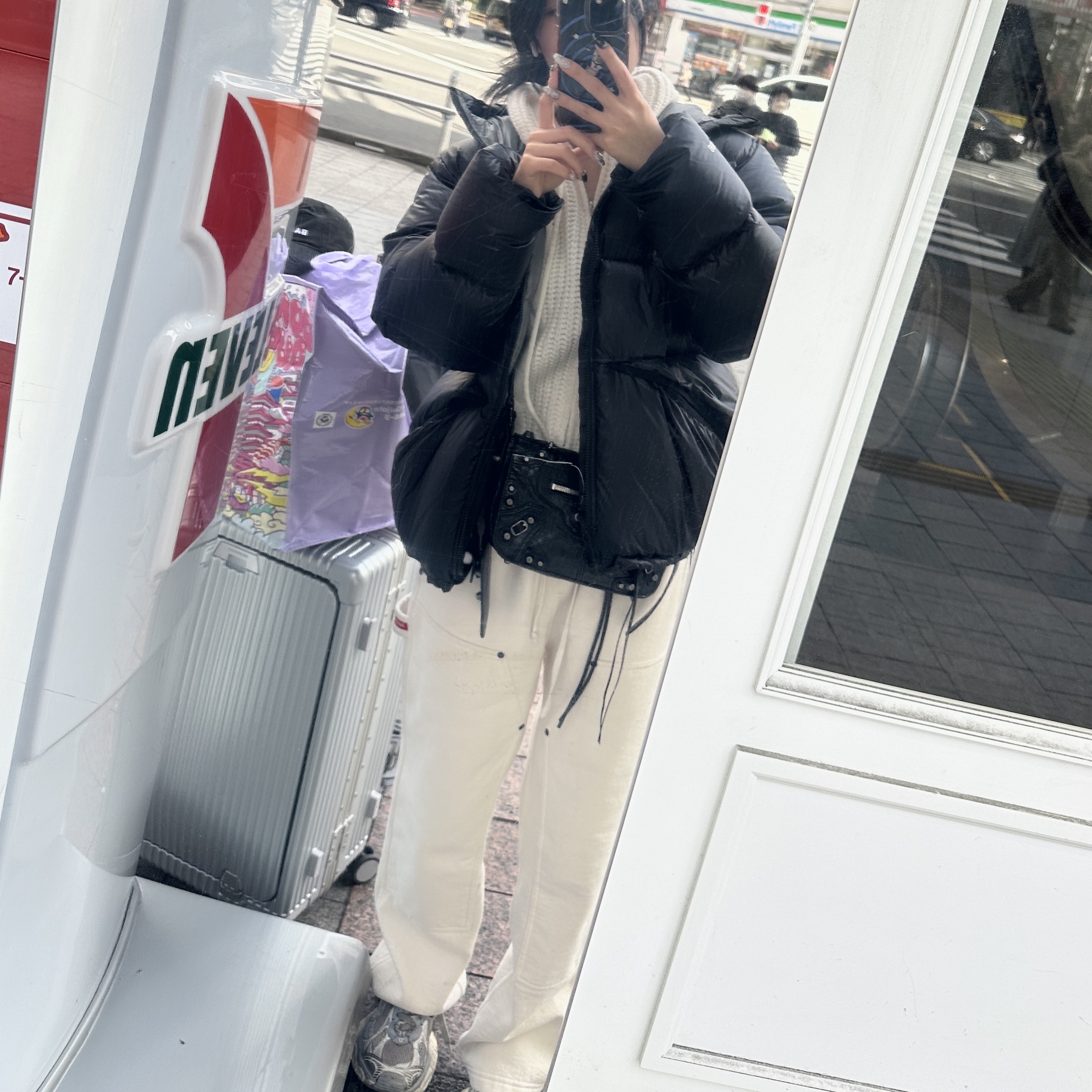 Stussy Down Parka Micro Ripstop Phantom Black, Supreme Double Knee Painter Sweatpants Natural - 23SS 착용 스타일 - 2