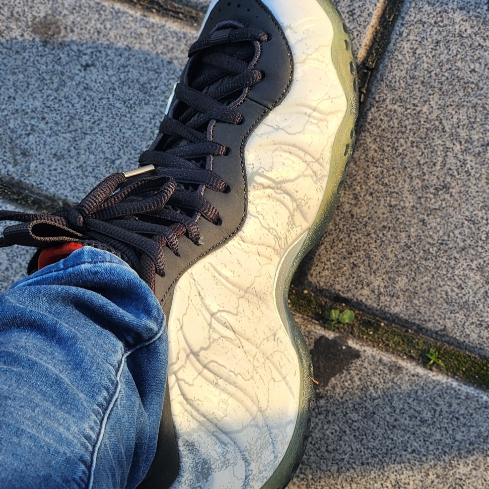Nike x Tekken 8 Air Foamposite One PRM Jin 착용 스타일 - 3