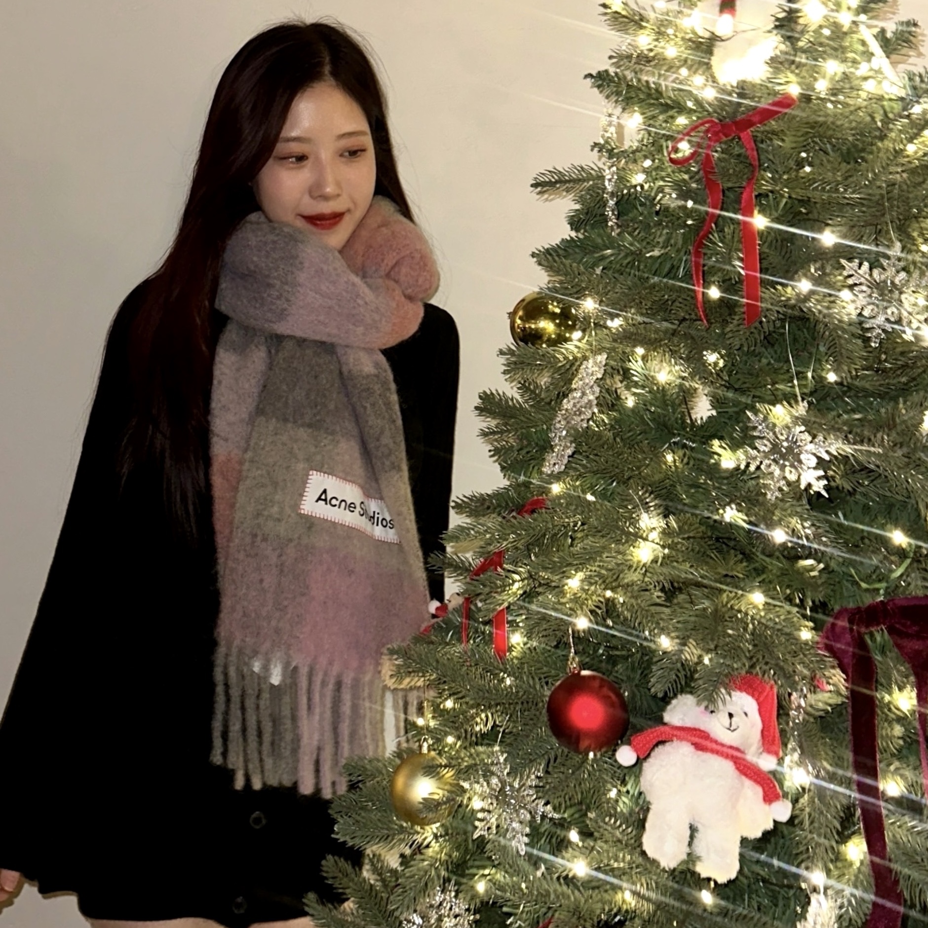 Acne Studios Mohair Check Muffler Fuchsia Lilac Pink 착용 스타일 - 3