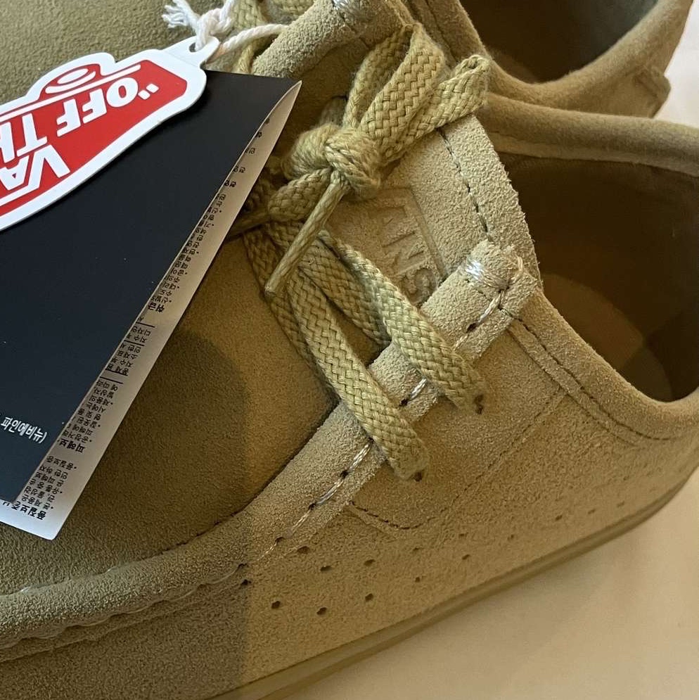 Vans Carver Low Sand Beige 착용 스타일 - 2