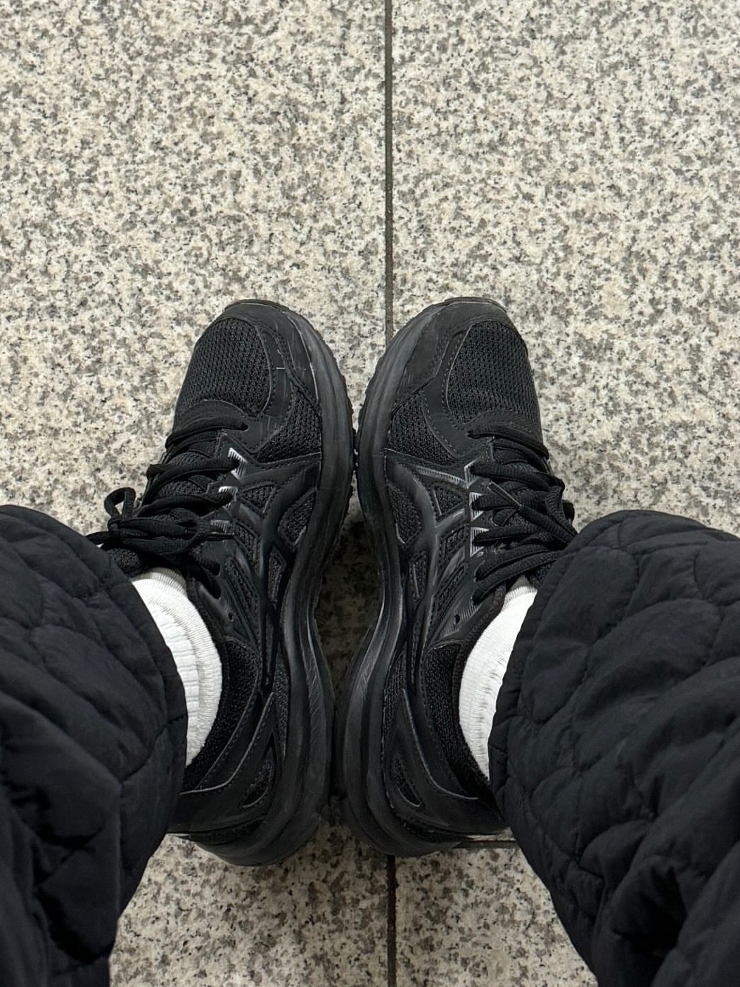 Asics Jog 100 2 Black 착용 스타일