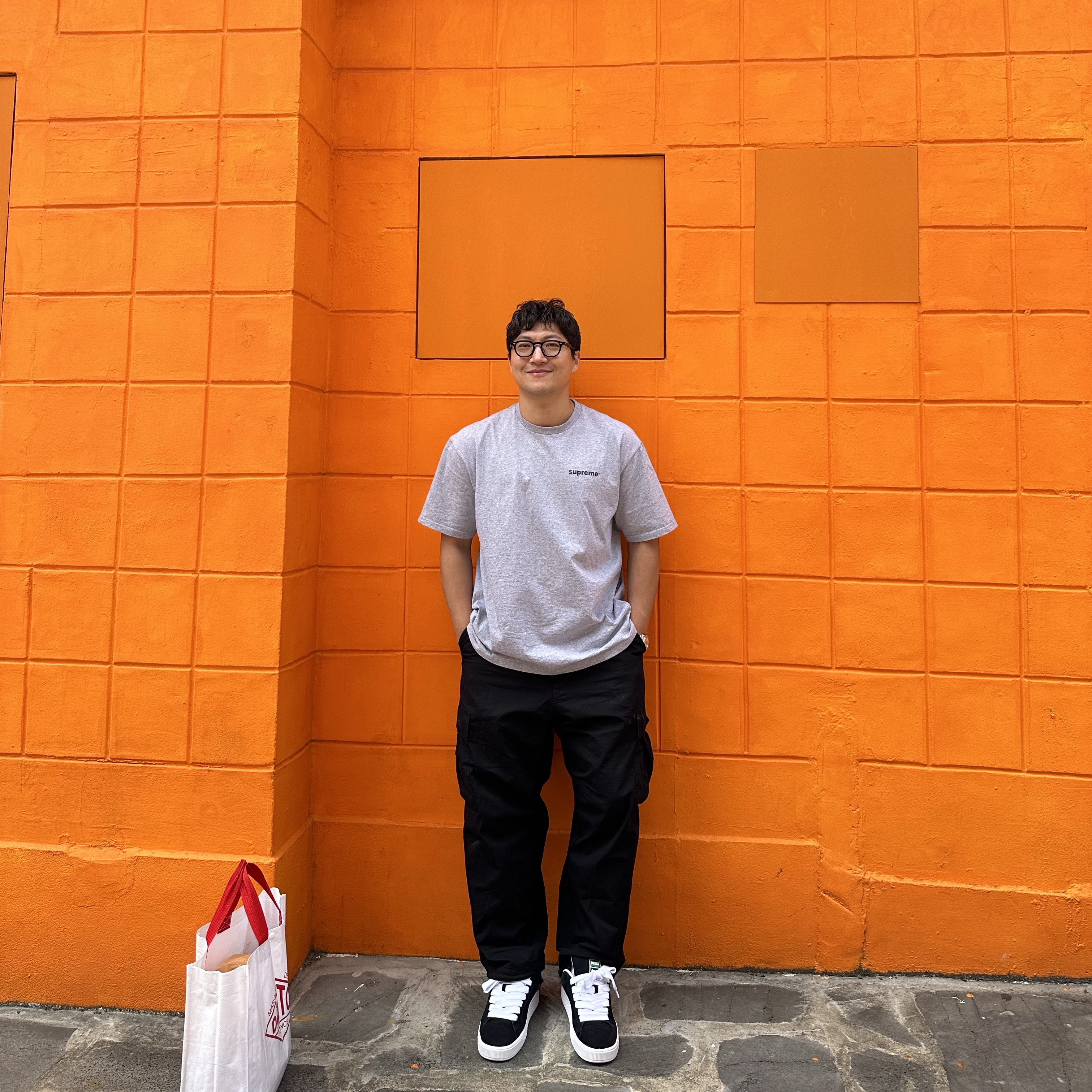 Puma Suede XL Puma Black Puma White, Supreme Fuck Money T-Shirt Heather Grey - 24FW 착용 스타일