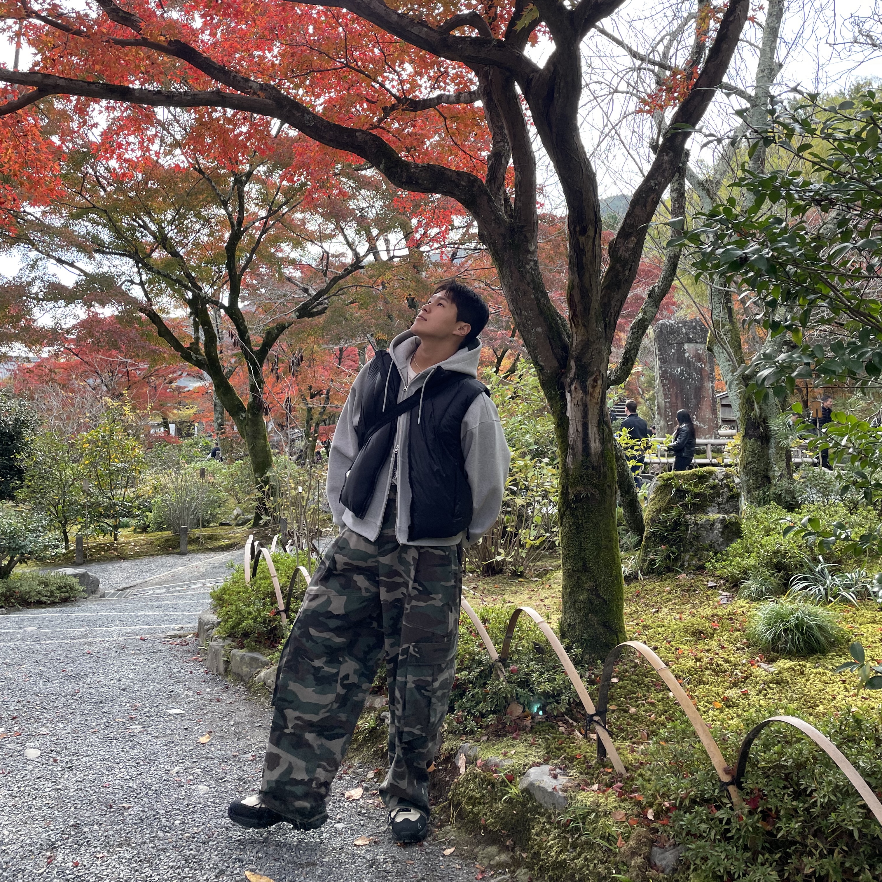 Undermycar Mu.51 Anti Fxxking Logo Play Big Cargo Camo Pants Camo Khaki, Nonnod Scuba Zip Hoodie Grey 착용 스타일 - 2