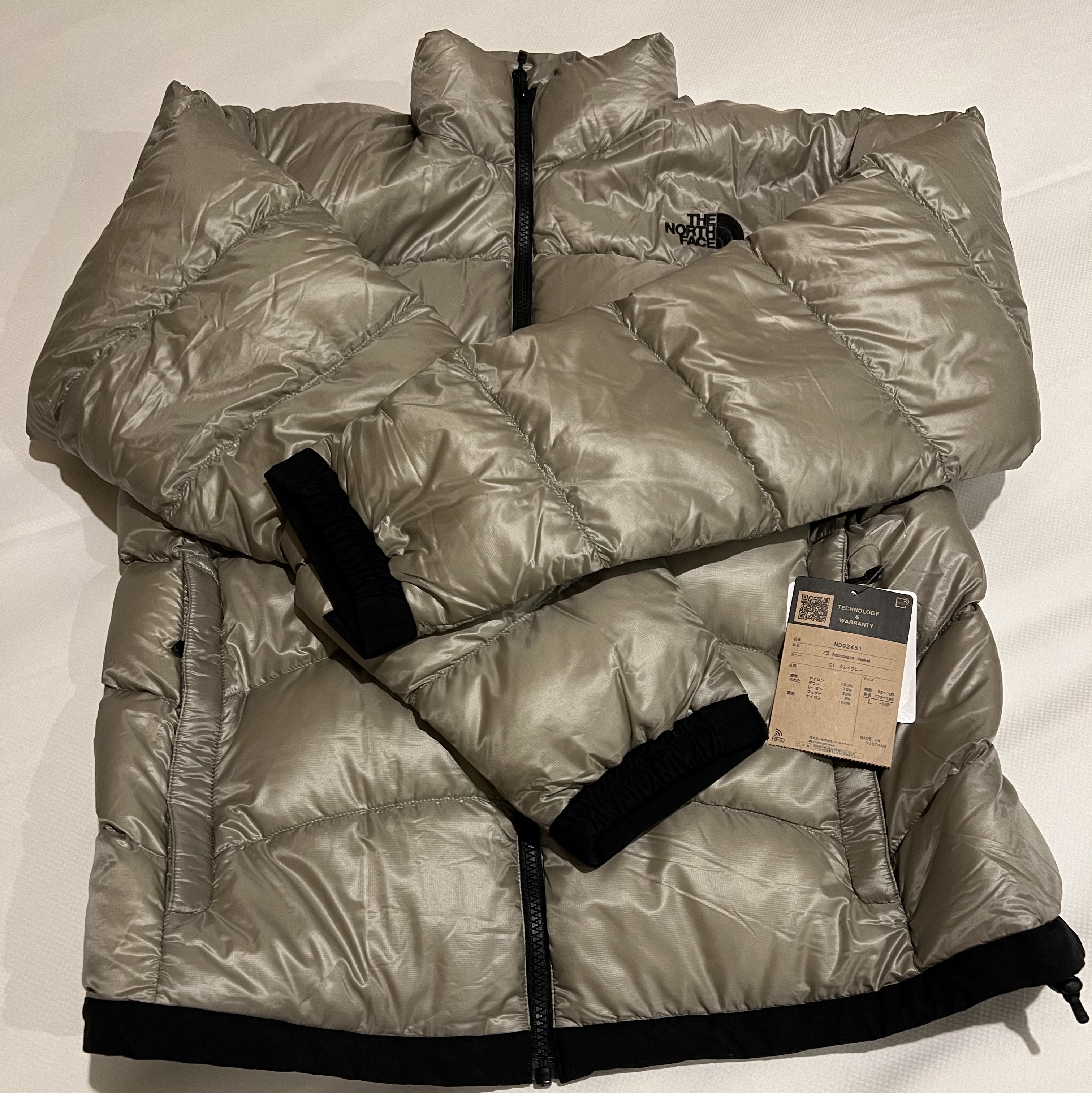 The North Face Zip-in-Zip Aconcagua Jacket Clay Gray - 24FW 착용 스타일 - 1