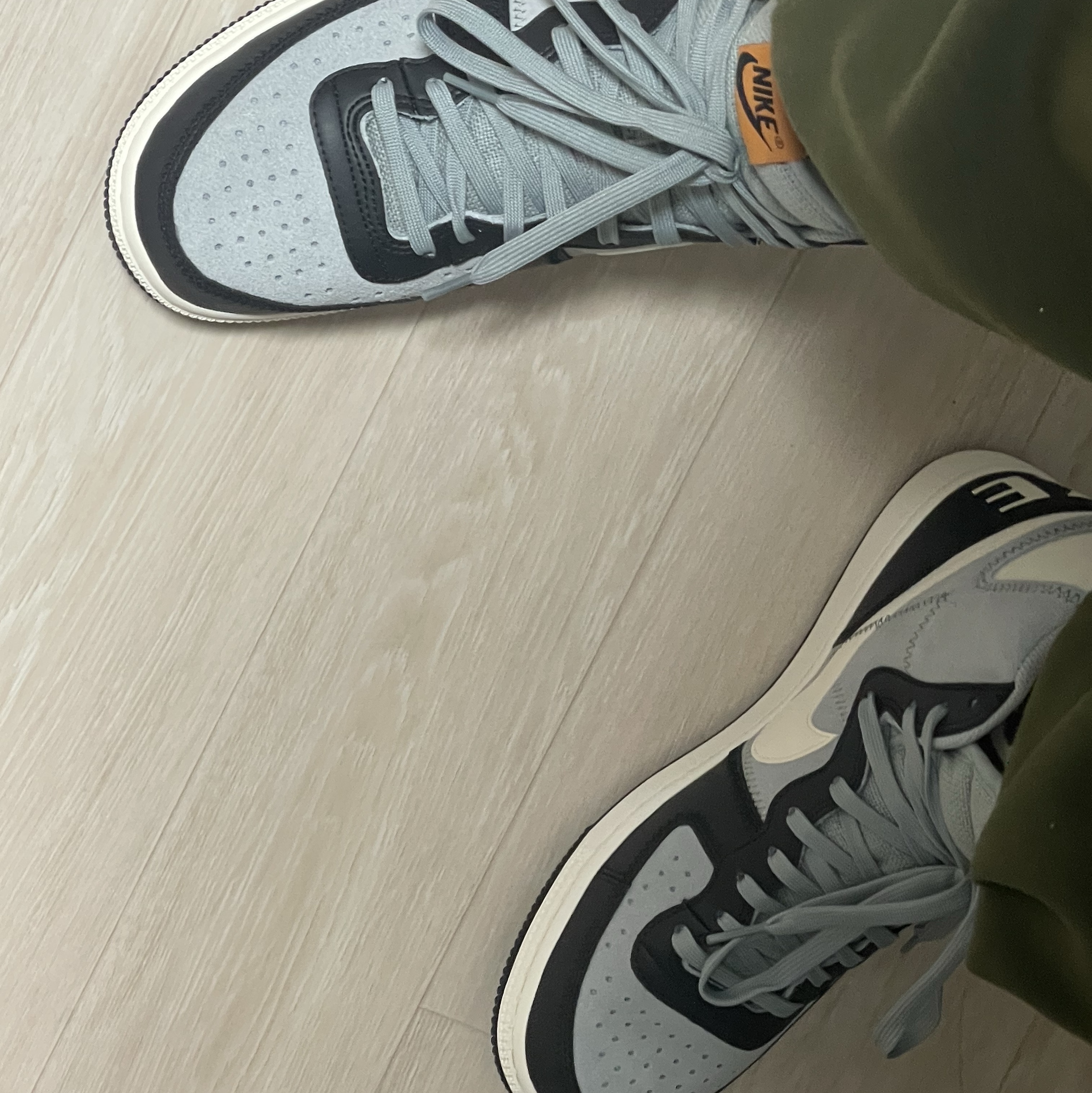 Nike Terminator High Black and Light Pumice 착용 스타일
