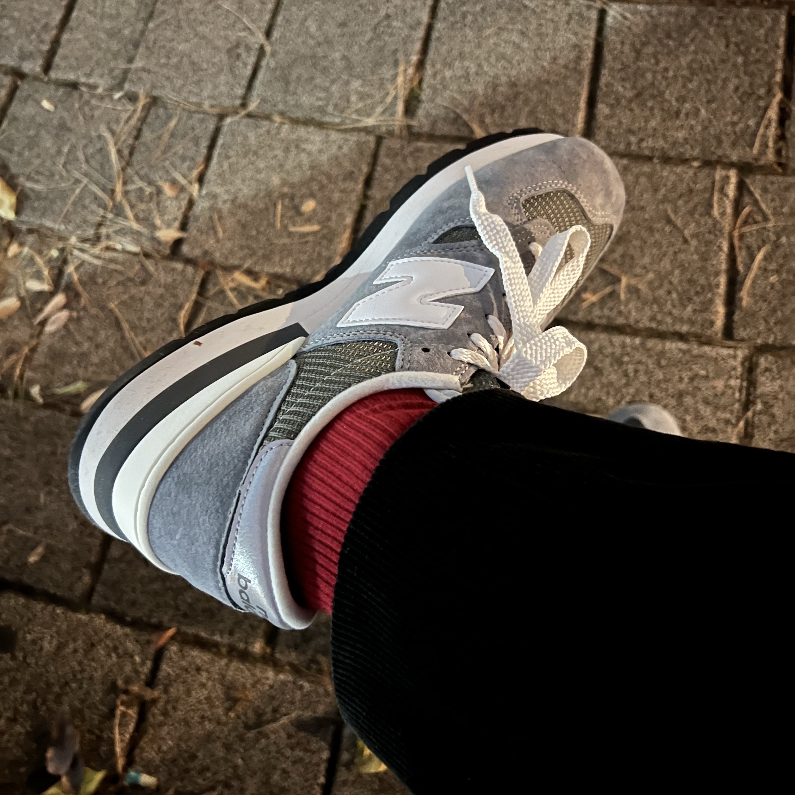 New Balance 990v1 Made in USA Grey White 착용 스타일