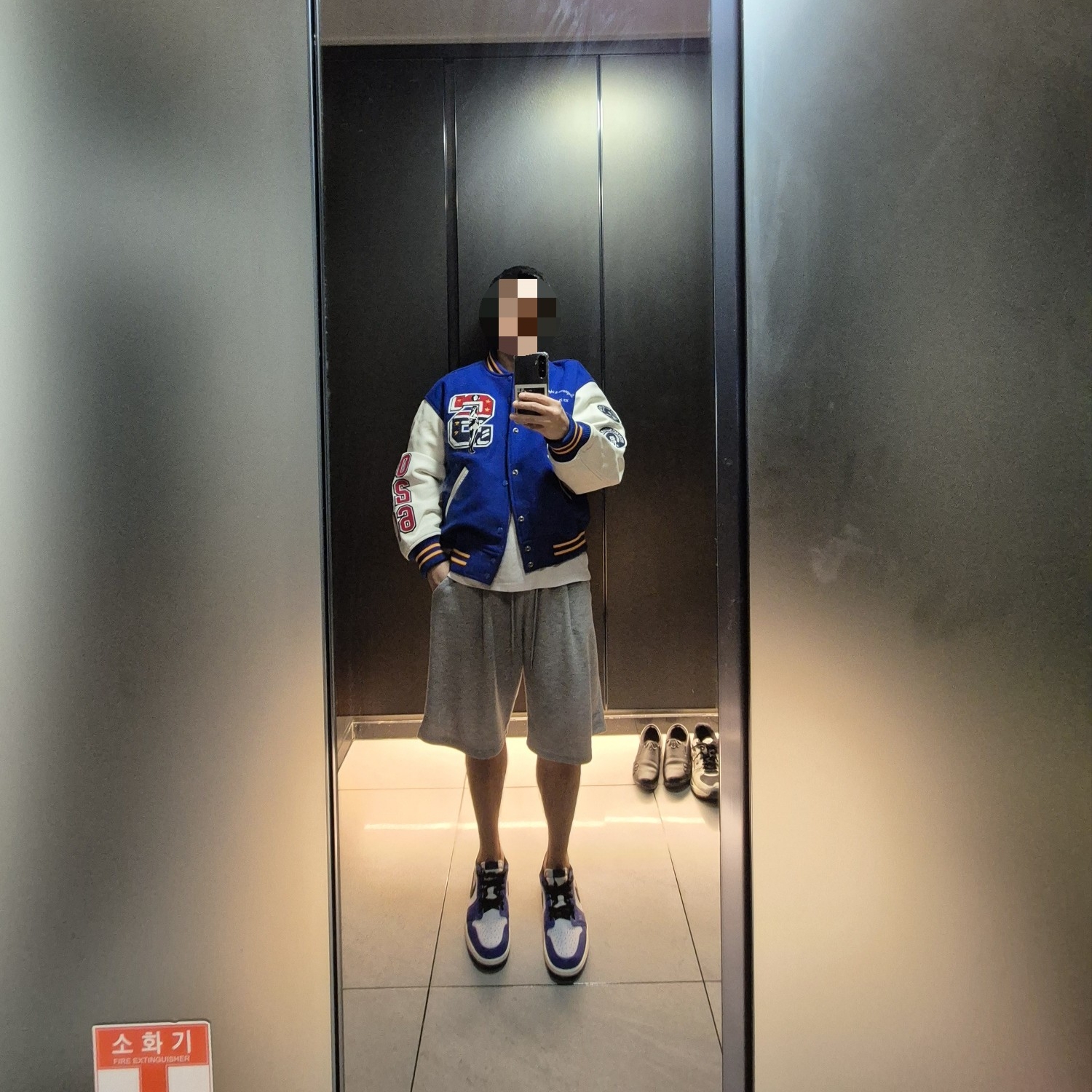 Supreme x Hysteric Glamour Varsity Jacket Blue - 24FW, Jordan 1 Retro Low OG Game Royal 착용 스타일 - 2