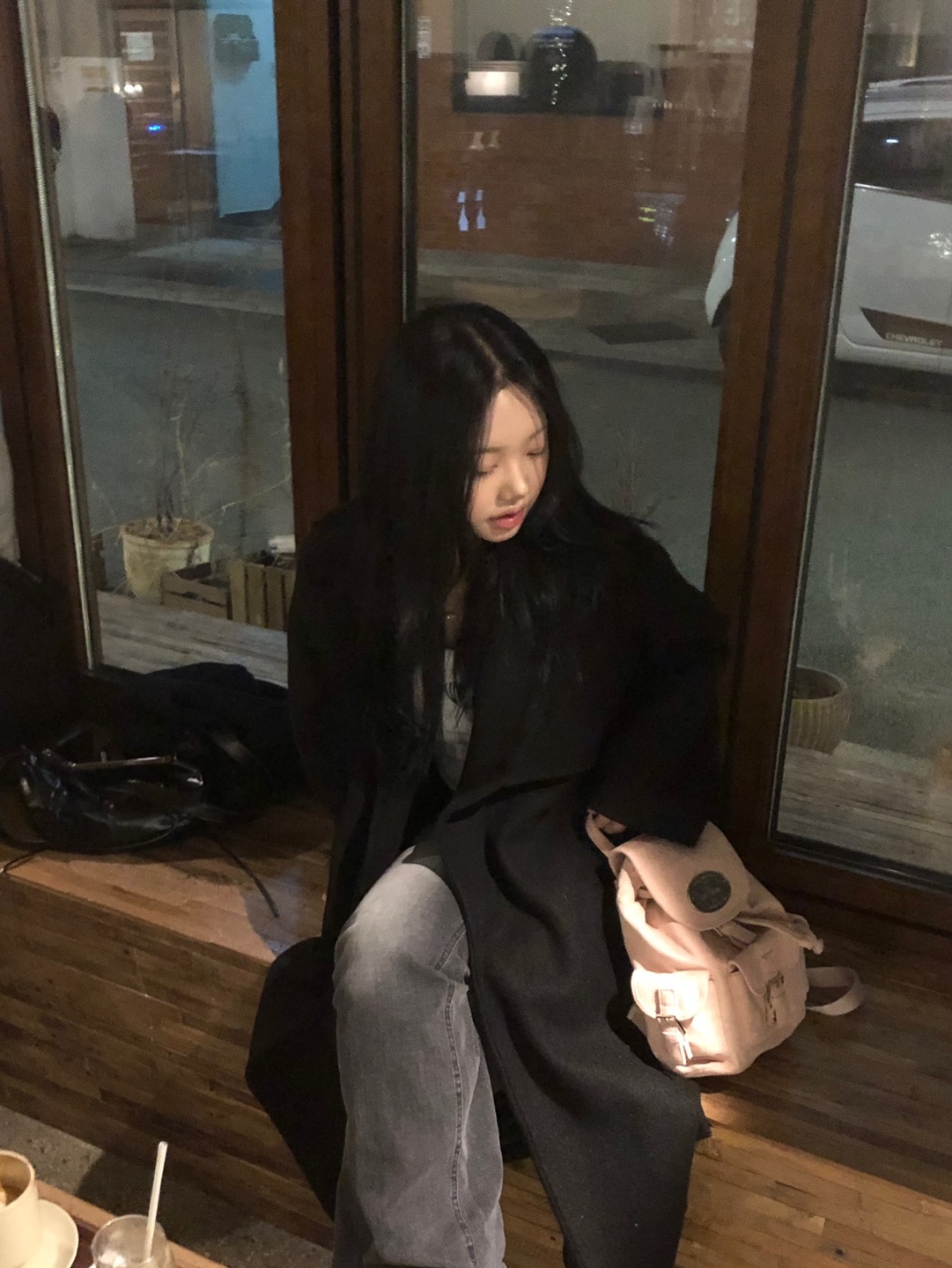 LOTS YOU Nostalgia Chubby Backpack Brown, [예약 배송] LOTS YOU Nostalgia Chubby Backpack Pink 착용 스타일 - 2