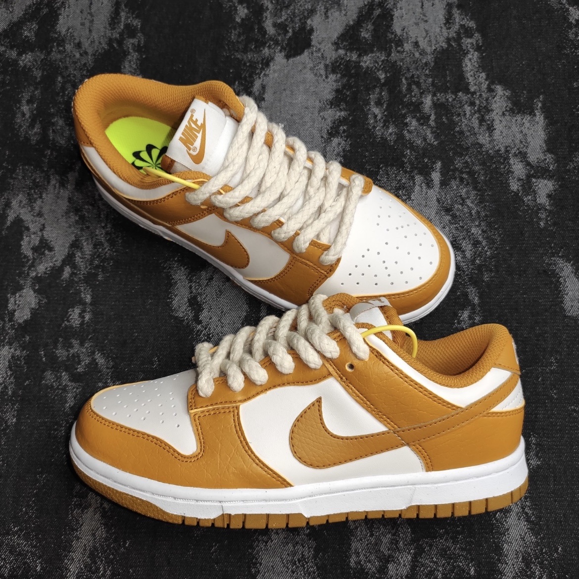 (W) Nike Dunk Low Next Nature Phantom 착용 스타일 - 3